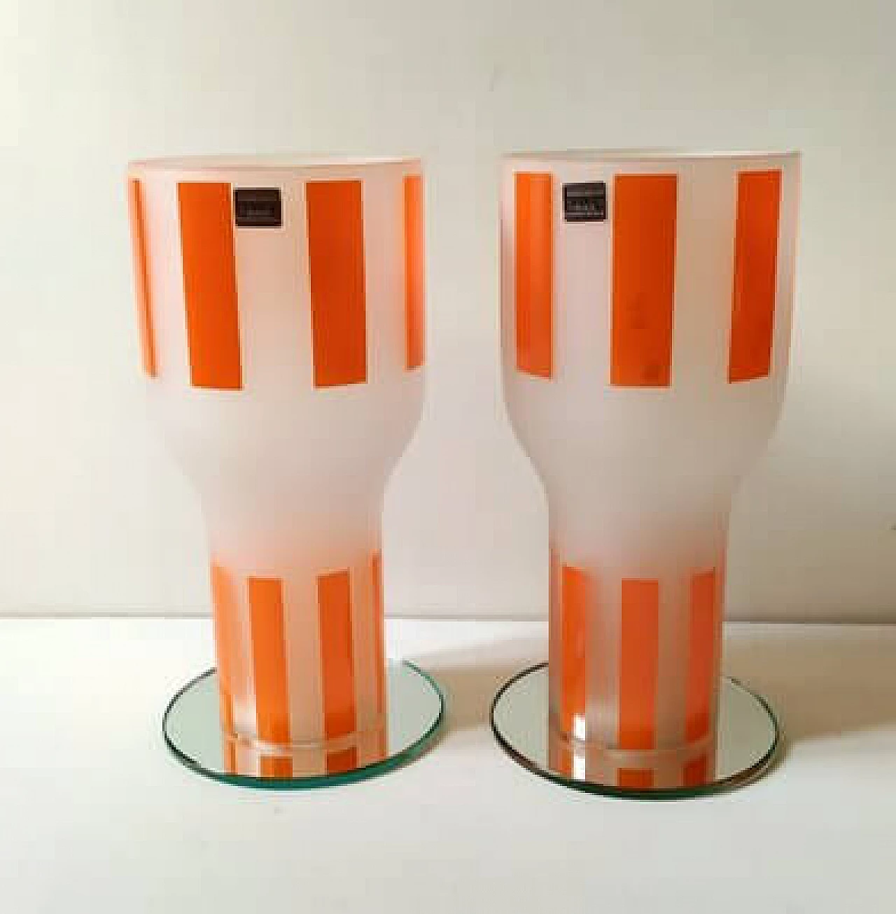 Coppia di vasi in vetro di James Irvine per Egizia, anni '90 1