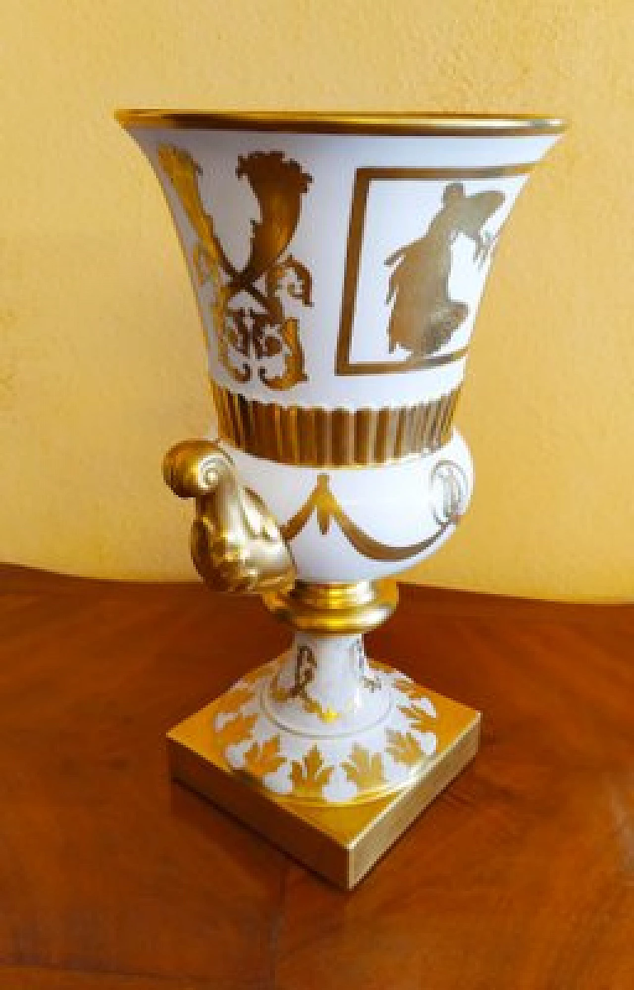 Porcelain vase with 24 kt gold decoration by Arrigo Finzi, 1950s 3