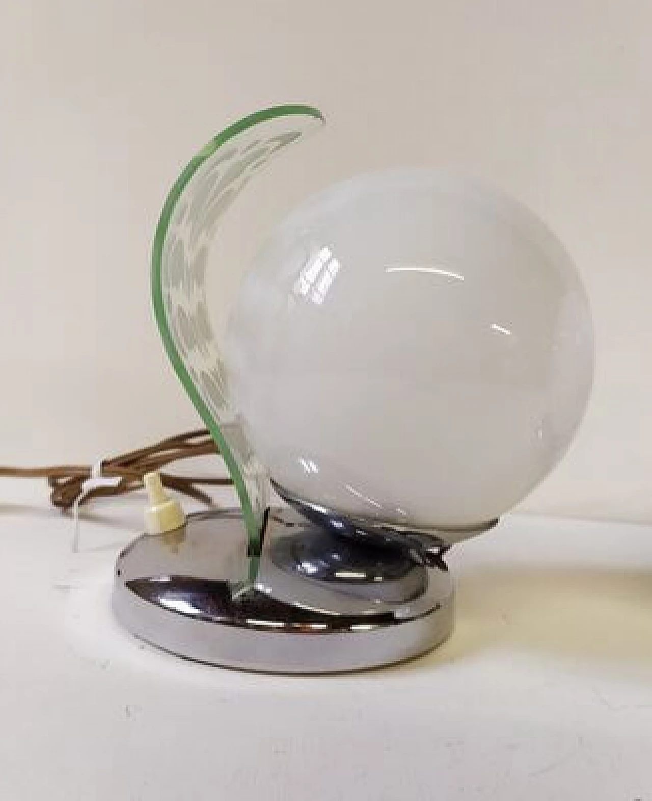 Pair of Art Decò table lamps with etched glass, 1920s 7