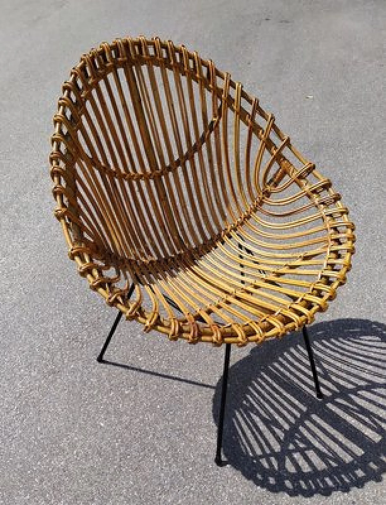 Sedia in rattan con gambe in metallo, anni '50 1