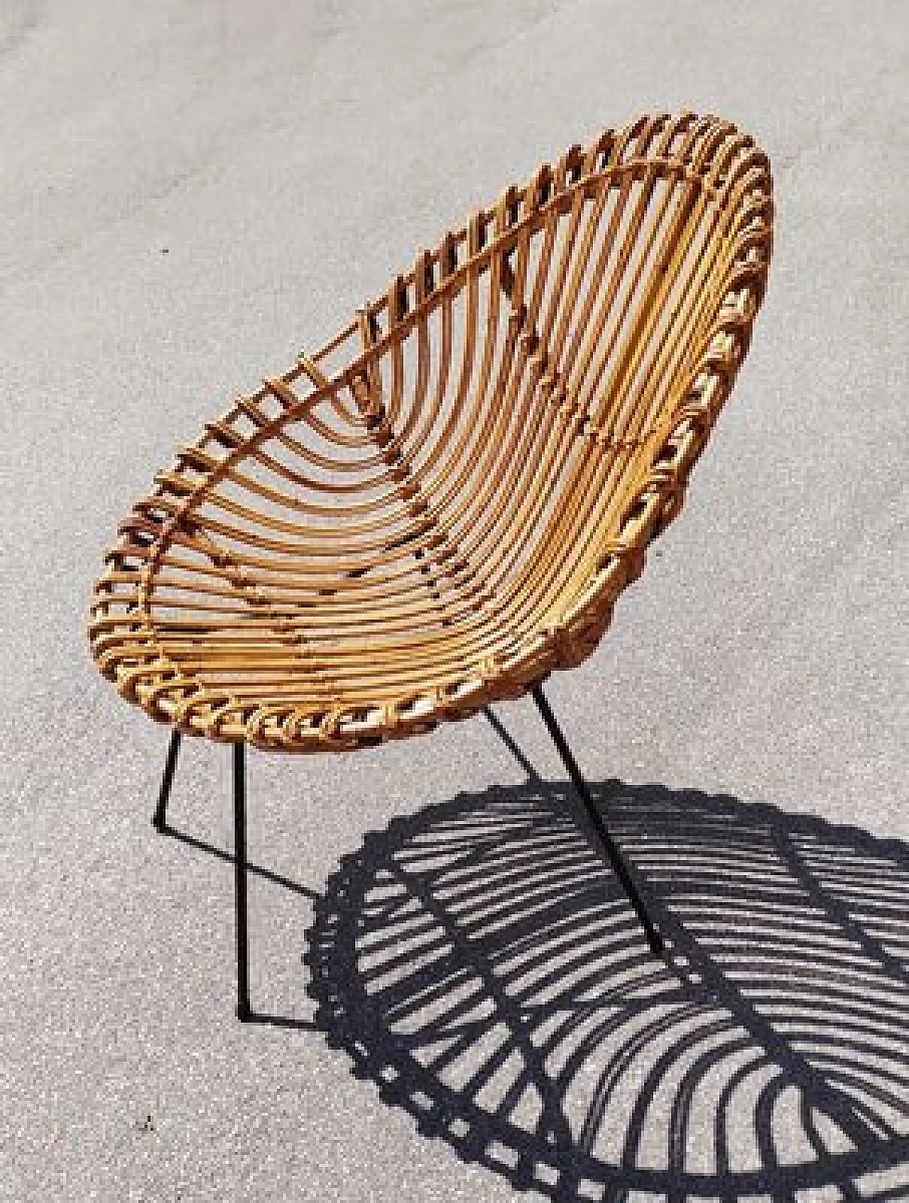 Sedia in rattan con gambe in metallo, anni '50 2