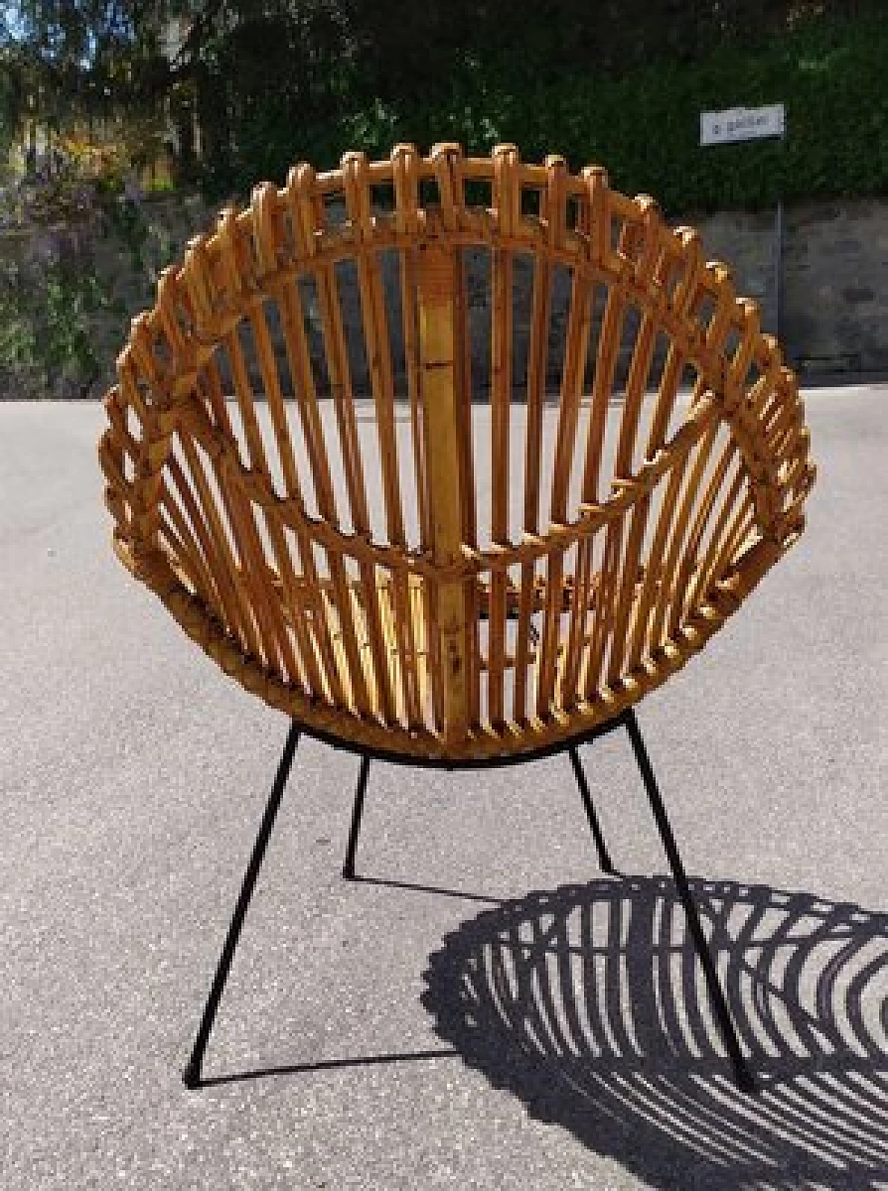 Sedia in rattan con gambe in metallo, anni '50 4