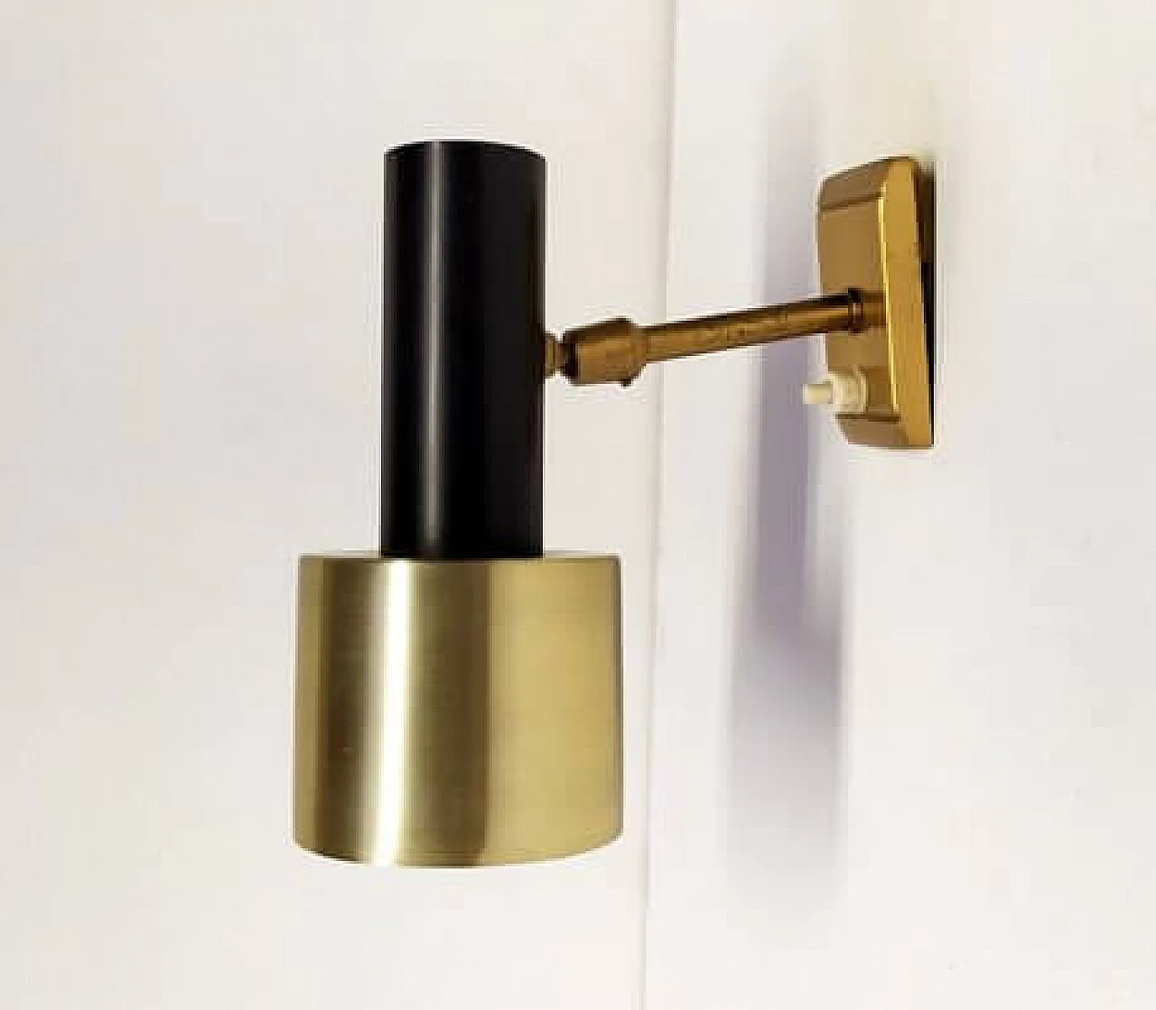 Aluminum and brass sconce by Stilnovo, 1950s 2