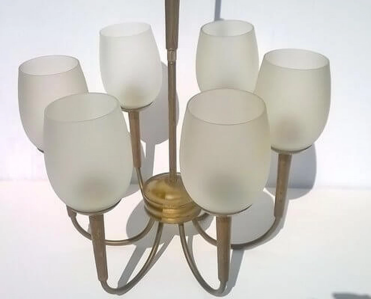 Lampadario in ottone e vetro attribuito a Guglielmo Ulrich, anni '40 3