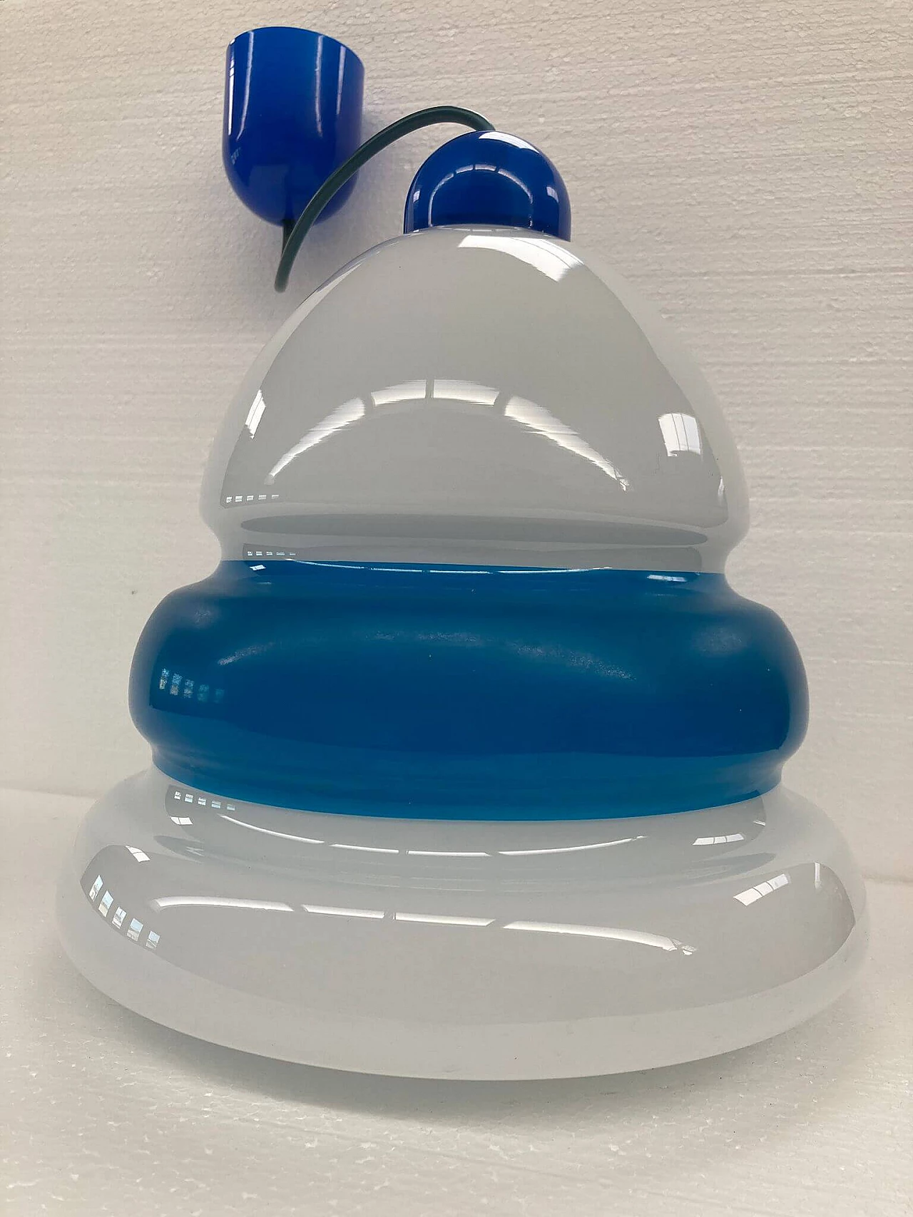 Lampada da soffitto in vetro opalino e plastica, anni '60 2