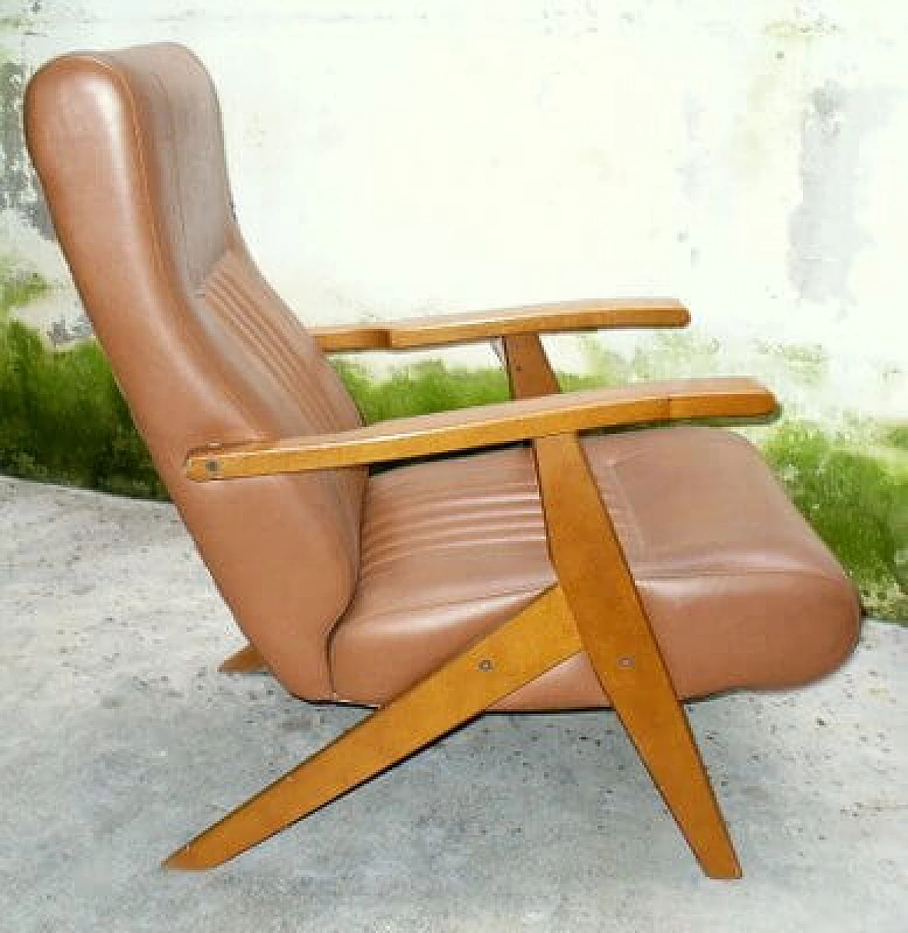 Pair of beech and brown leatherette reclining armchairs, 1960s 5
