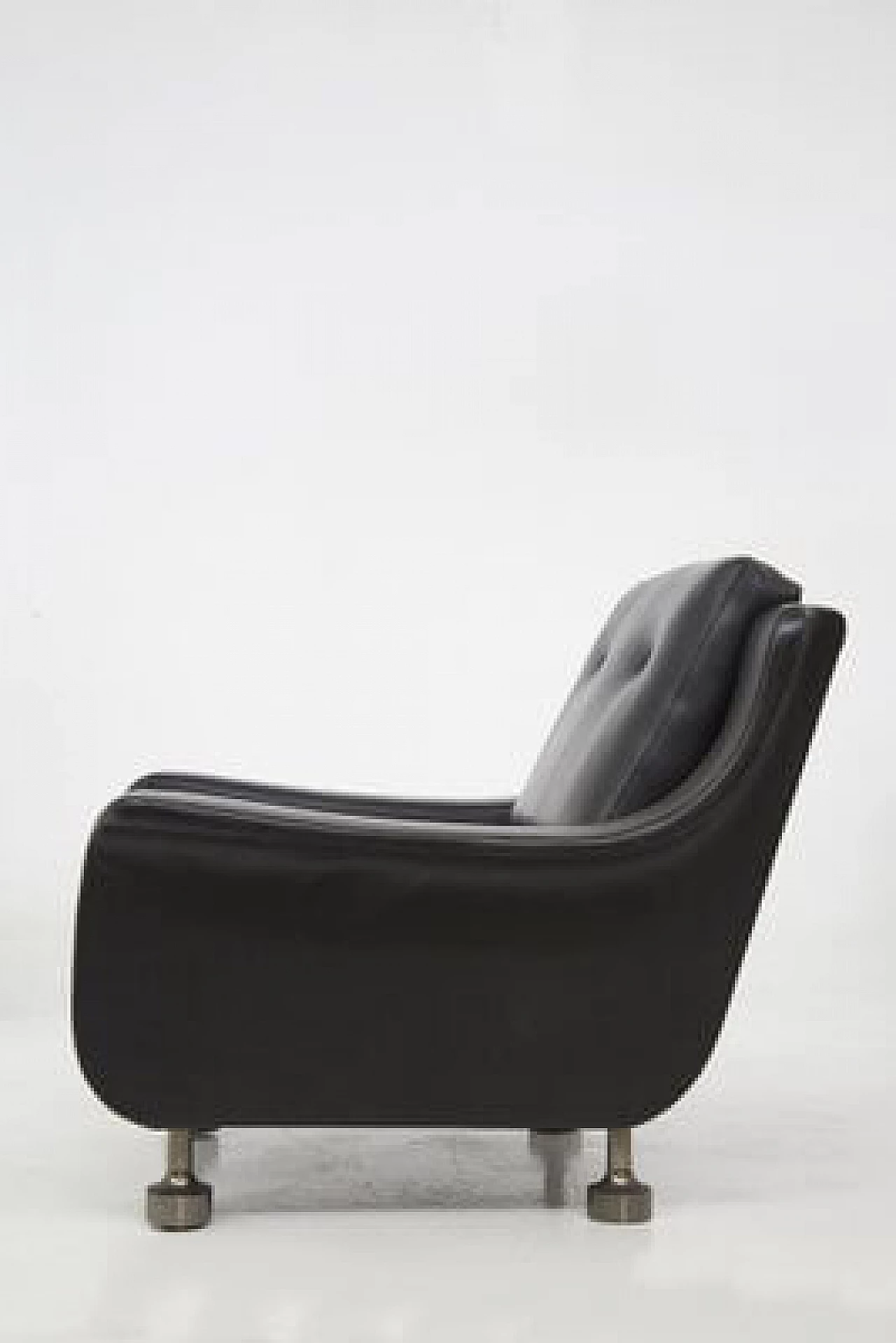 Pair of black leather armchairs attributed to Luigi Caccia Dominioni, 1960s 12