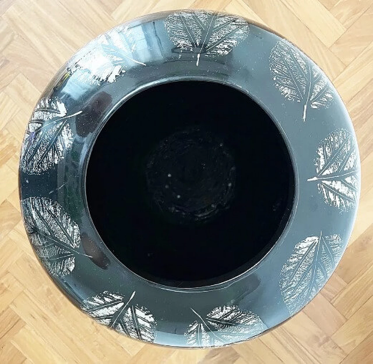 Black lacquered bamboo vase with gilded decoration, 1960s 2