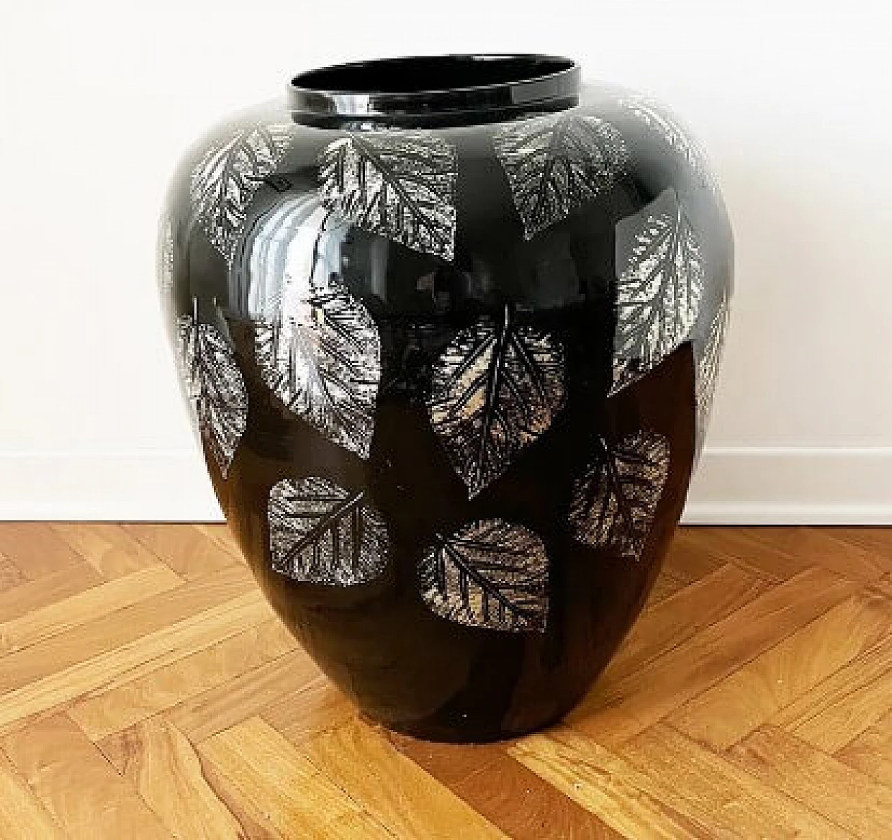 Black lacquered bamboo vase with gilded decoration, 1960s 3