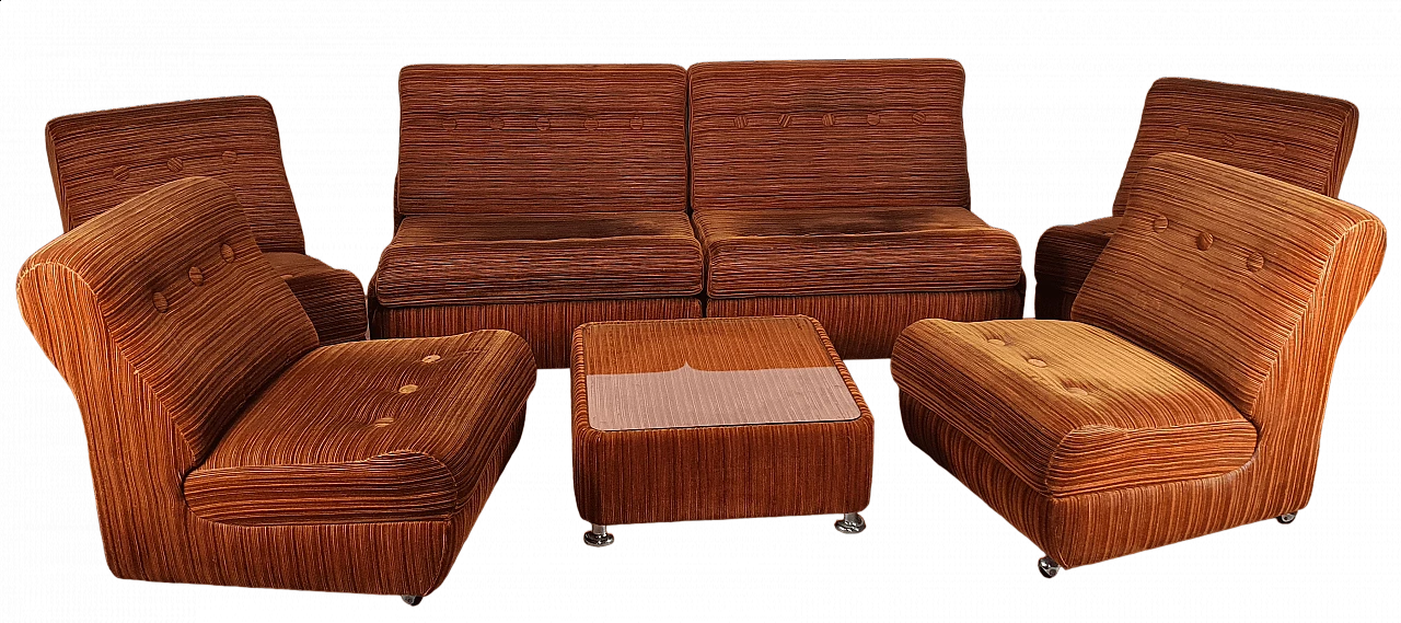 Salotto componibile con doppio divano letto, 4 poltrone con ruote e tavolino, anni '70 63