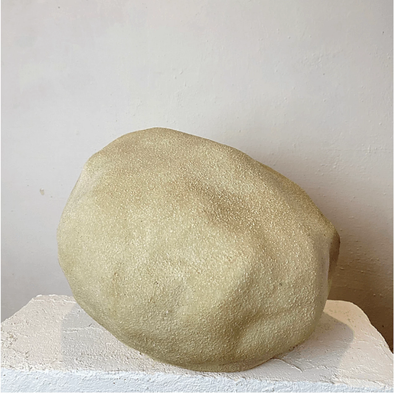 Lampada da tavolo Sasso di André Cazeneuve per Atelier A, anni '70 5