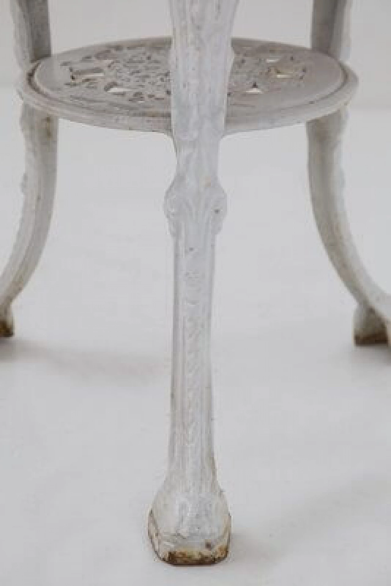 Cast iron table with wooden top, 19th century 5