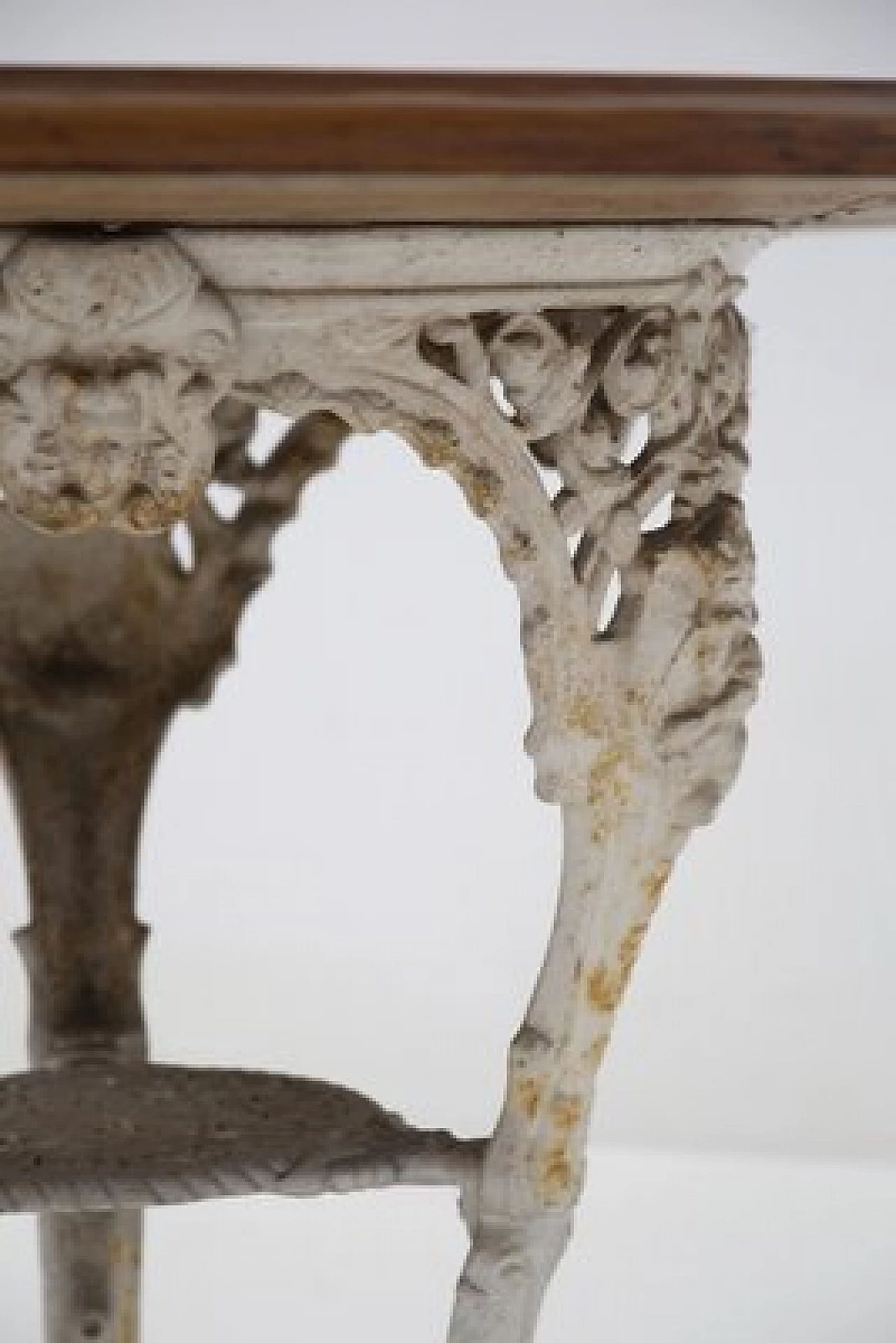 Victorian white cast iron and wood table, 19th century 6