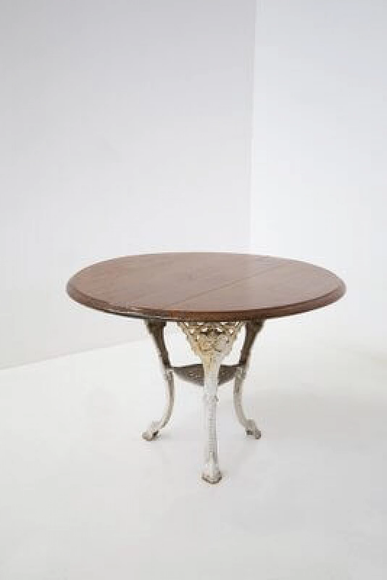 Victorian white cast iron and wood table, 19th century 9