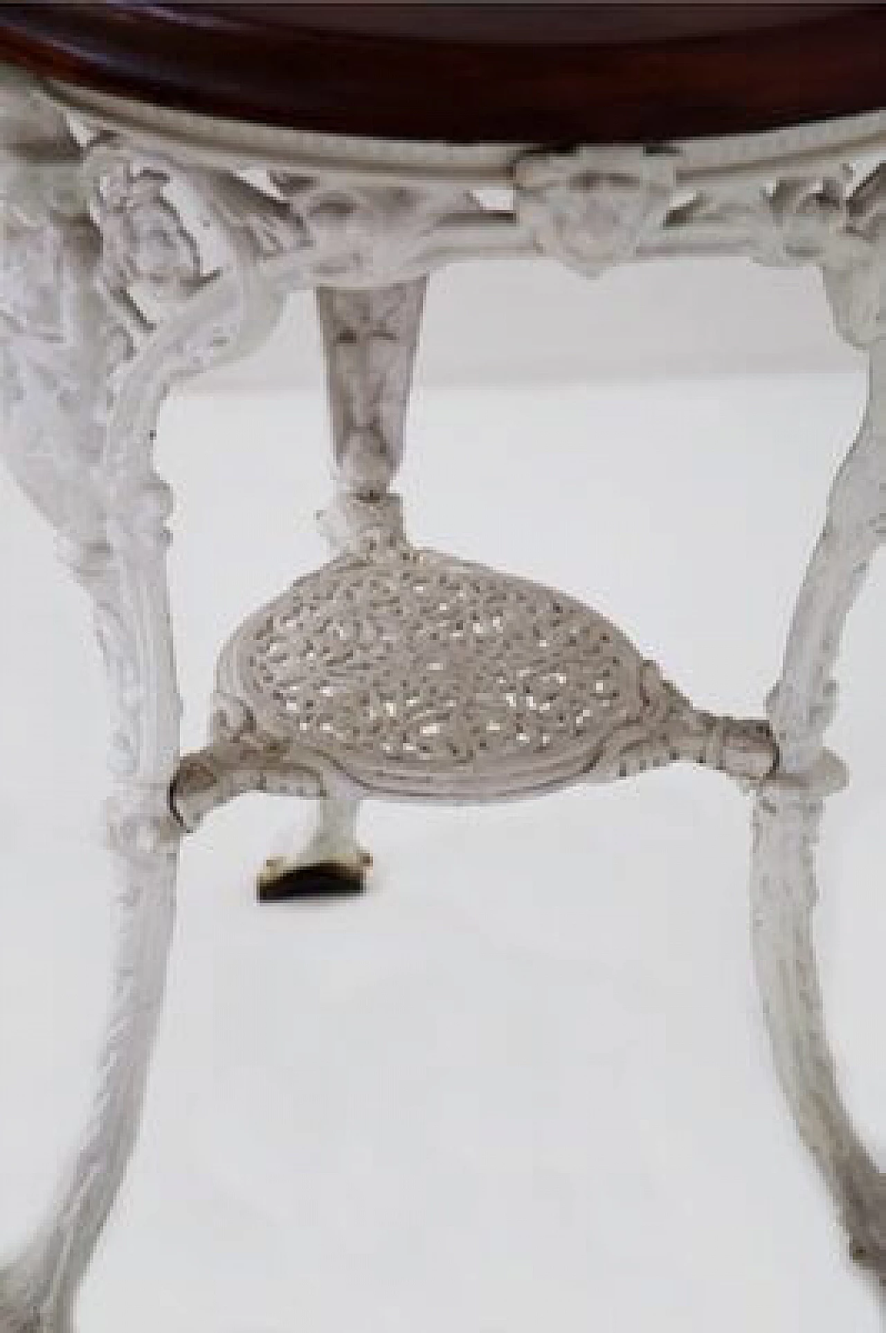 Tavolino in stile vittoriano in ghisa e piano in legno, '800 6