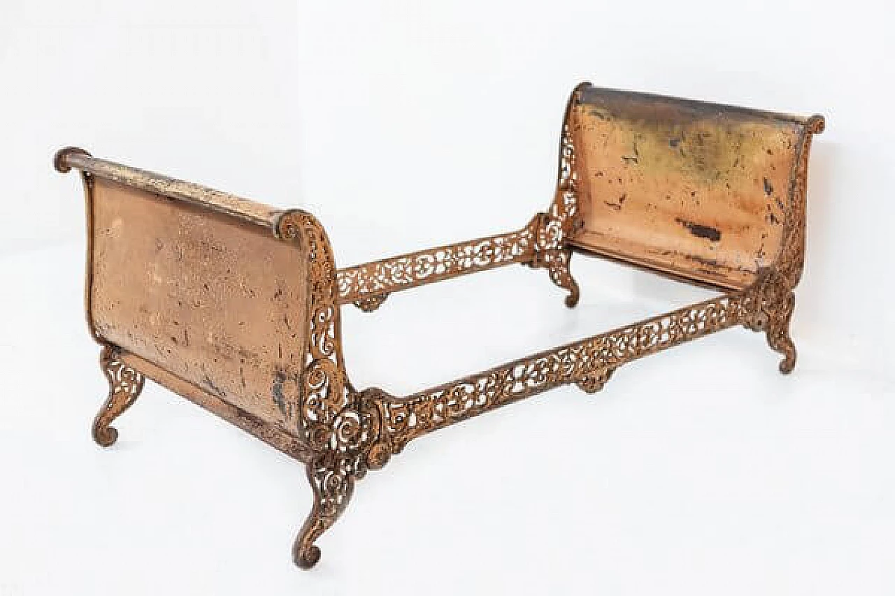 Wrought iron style single bed, 19th century 26