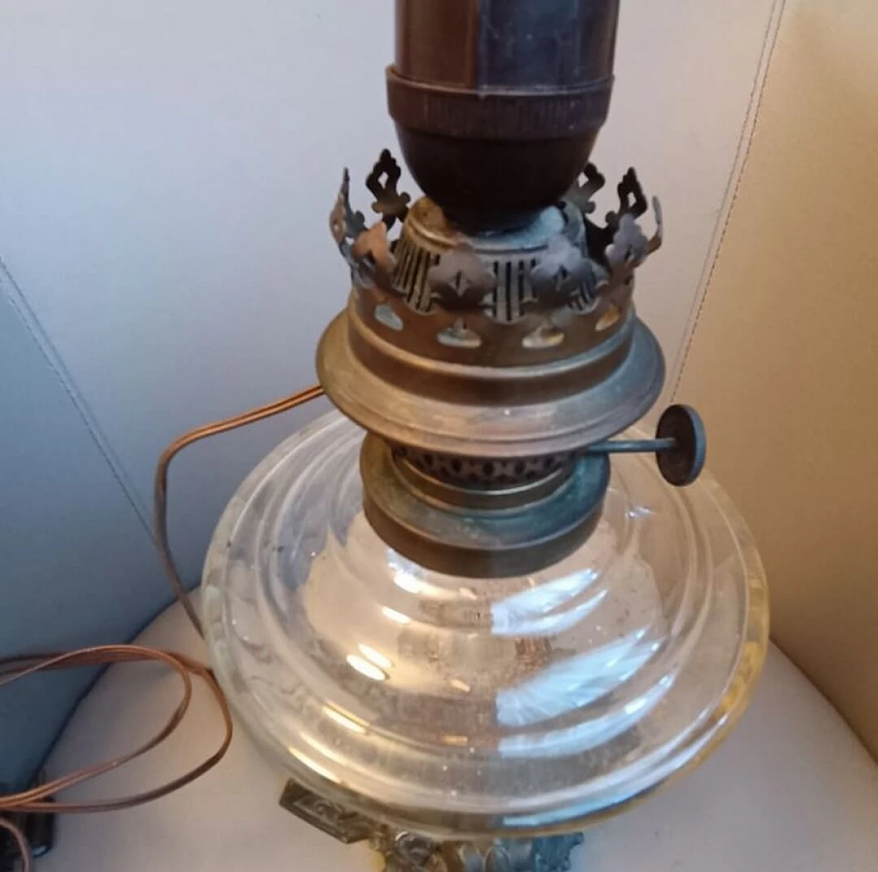 Lampada a olio elettrificata con base in bronzo, anni '30 3