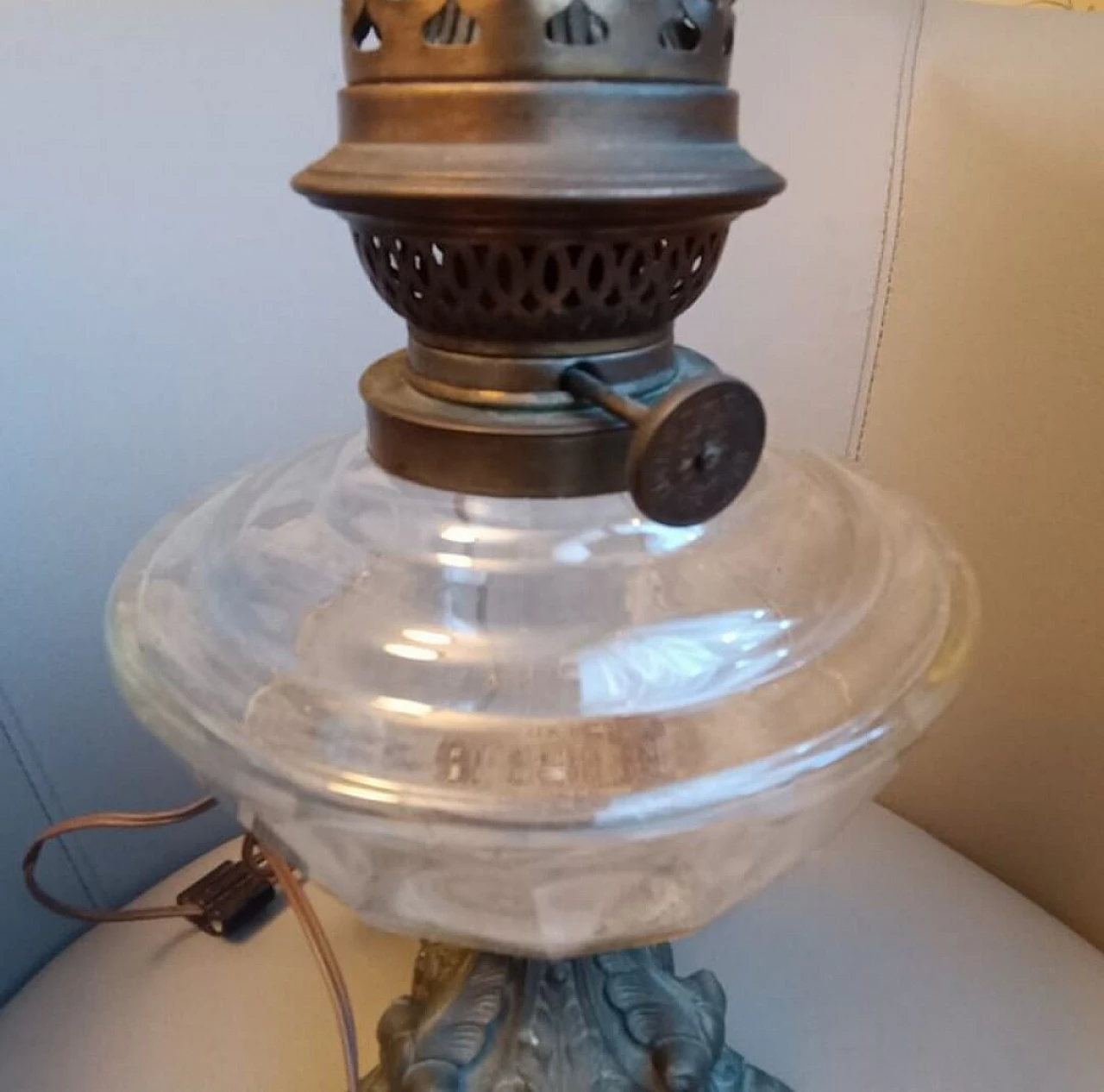 Lampada a olio elettrificata con base in bronzo, anni '30 7