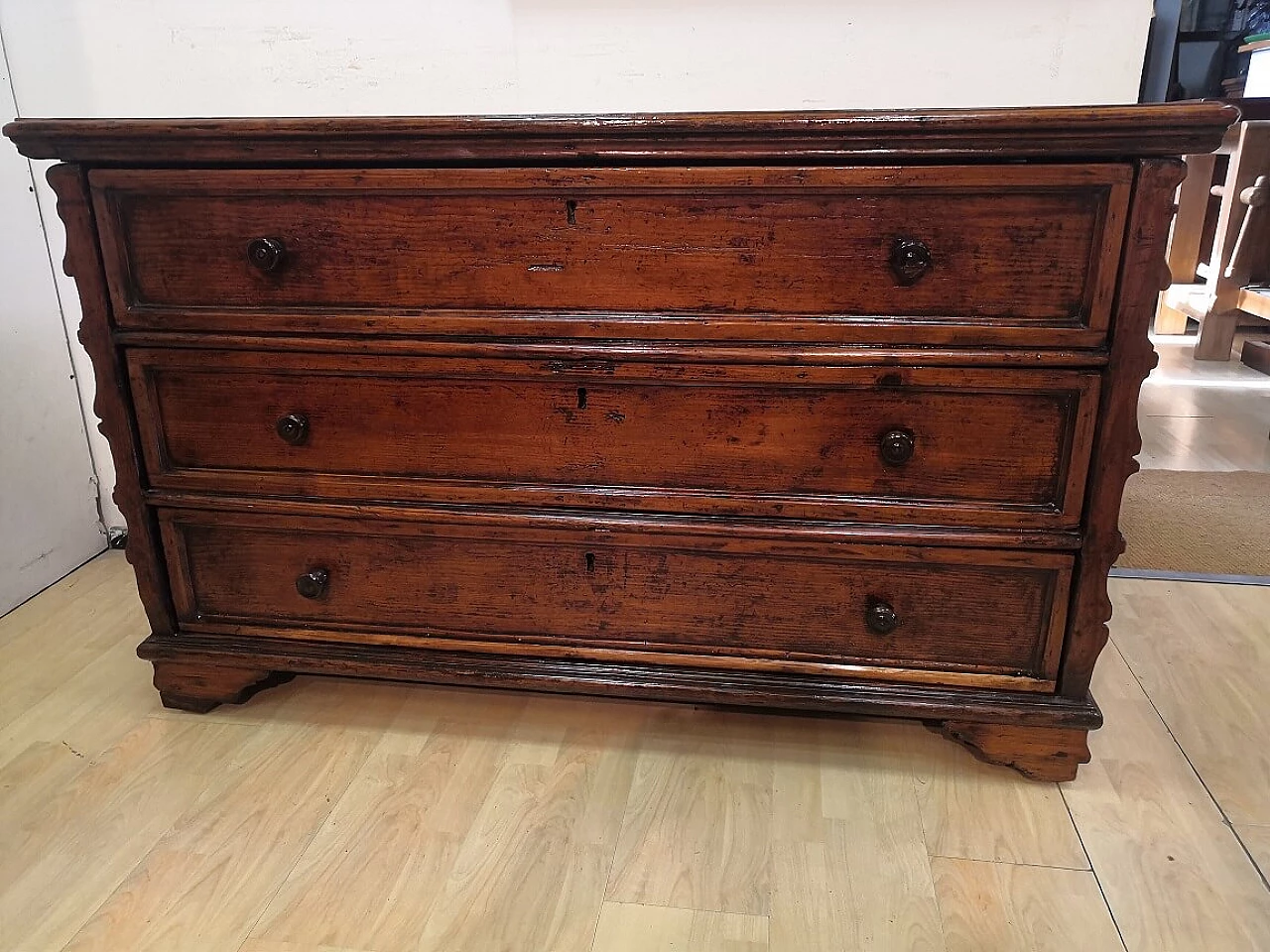 Canterano in massello di abete a tre cassetti, fine '600 2