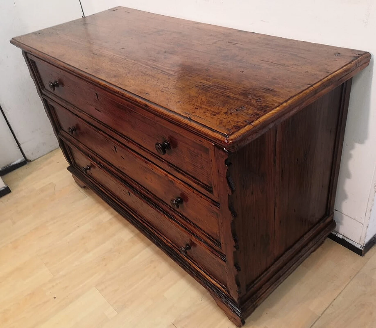 Canterano in massello di abete a tre cassetti, fine '600 4
