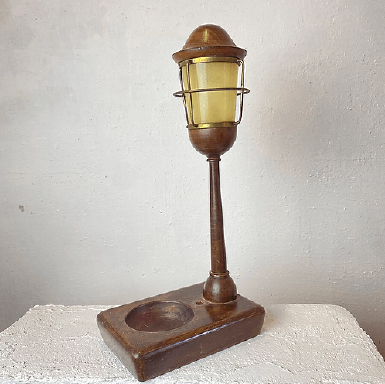 Lampada da tavolo a forma di lampione di Aldo Tura, anni '50 4