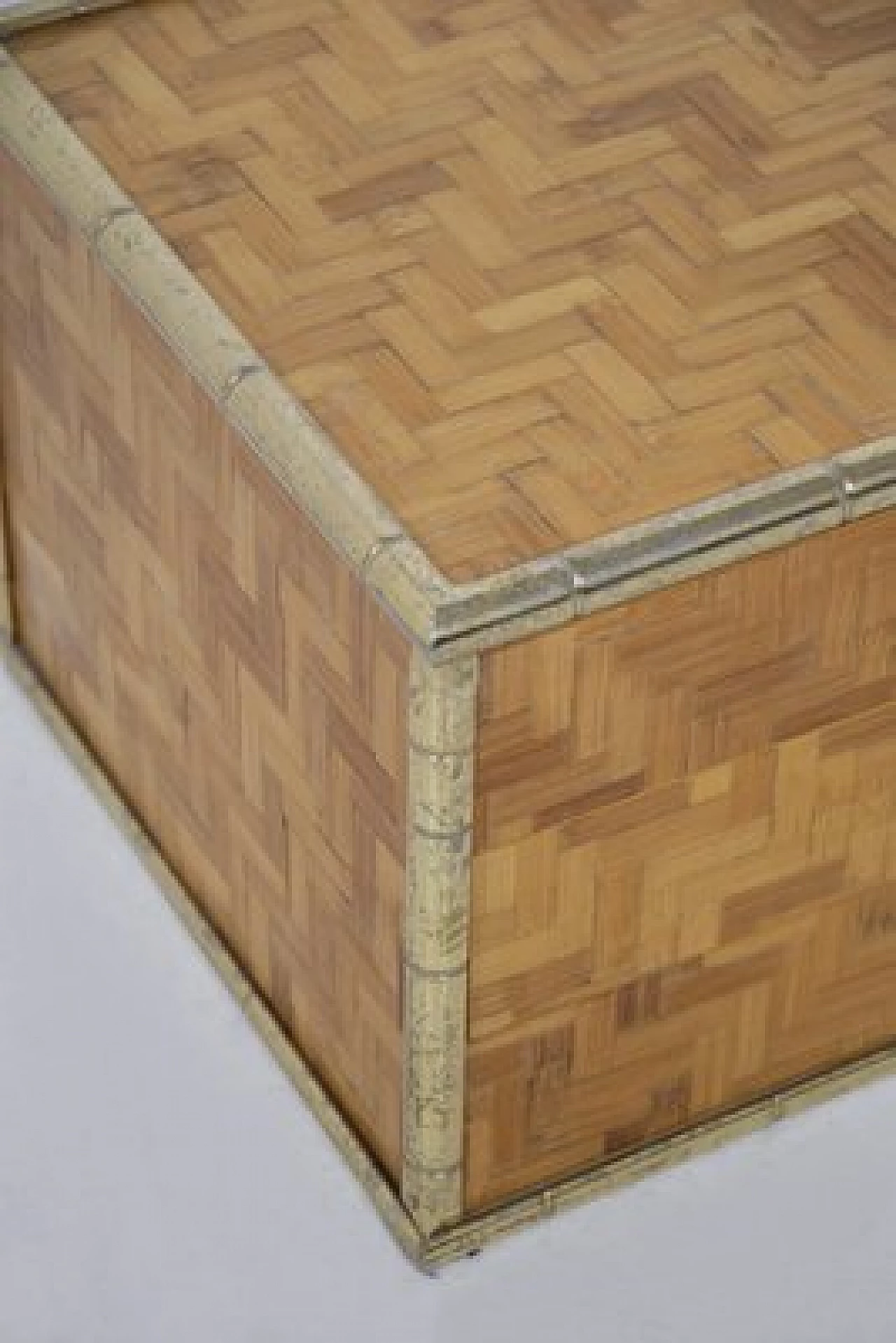 Comò in vimini e ottone con decoro geometrico, anni '70 2