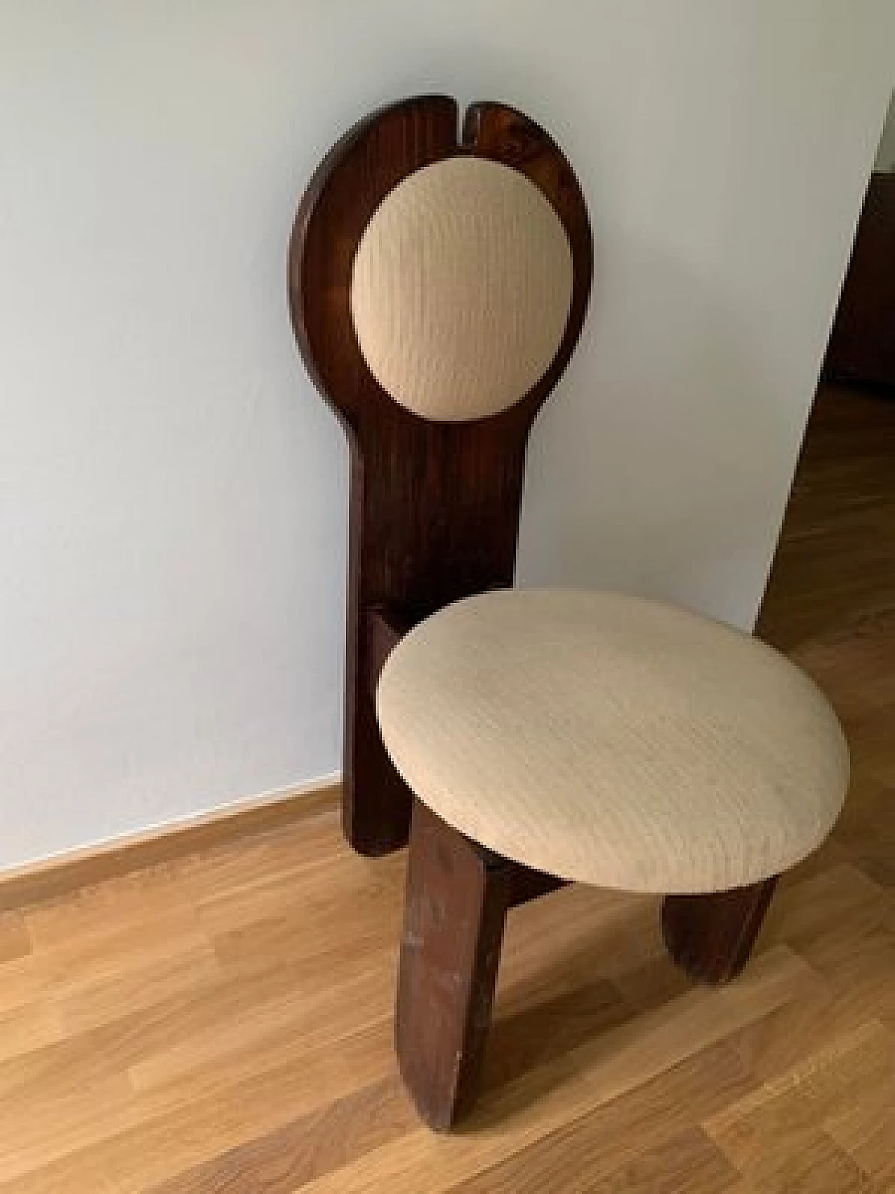 Sedia in legno e tessuto beige di Maria Szedleczky, anni '60 2