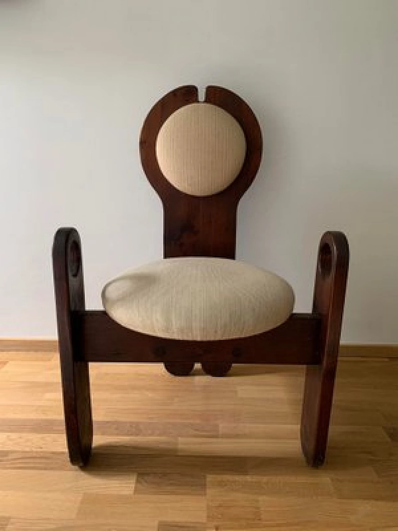 Poltroncina in legno e tessuto beige di Maria Szedleczky, anni '60 1