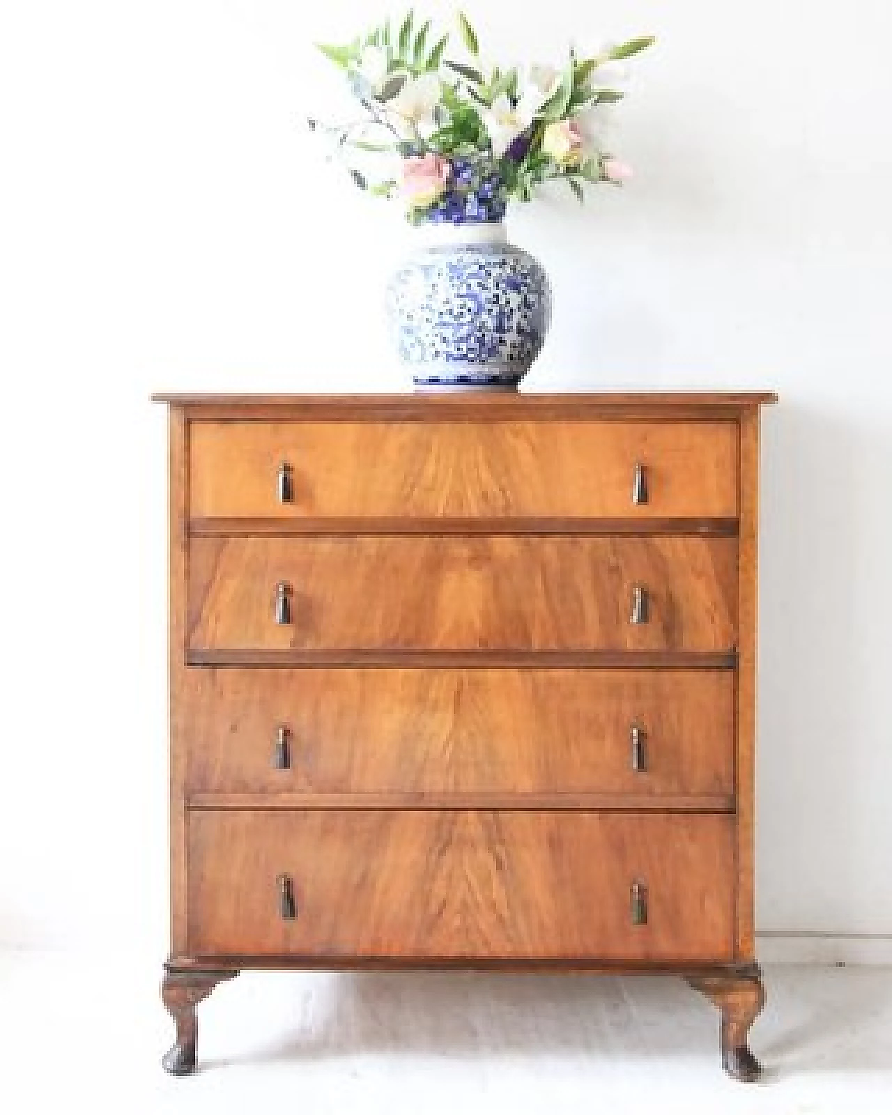 Walnut chest of drawers with four compartments, early 20th century 11