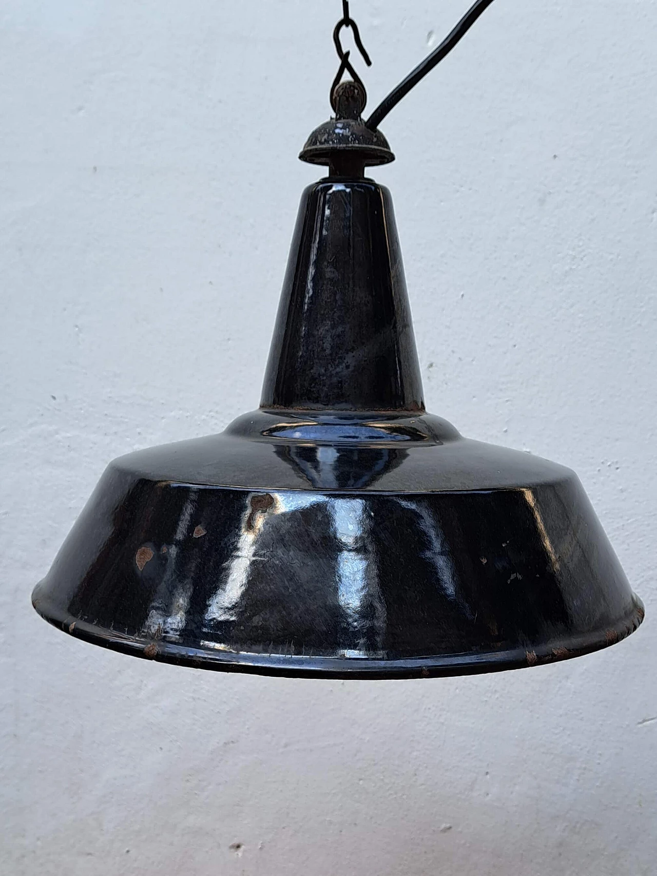 Lampada da soffitto in ferro smaltato, anni '50 3