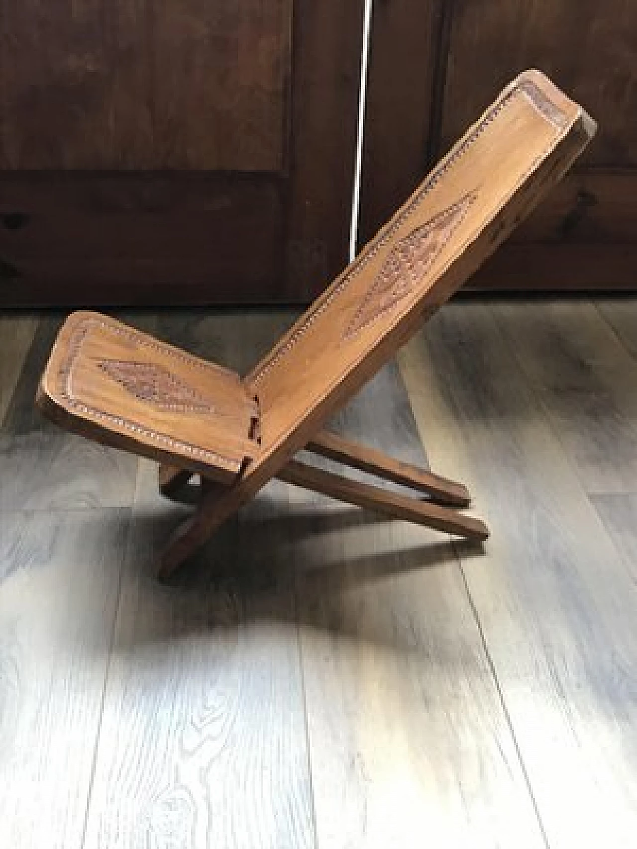 Coppia di sedie in legno intagliate a mano, anni '60 3