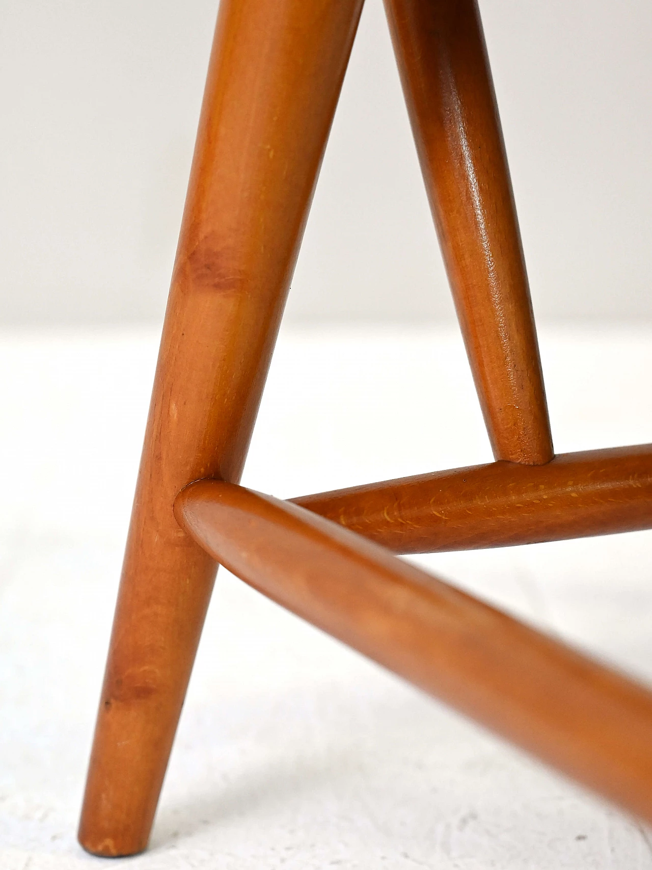 Wood and black leather chair, 1950s 8