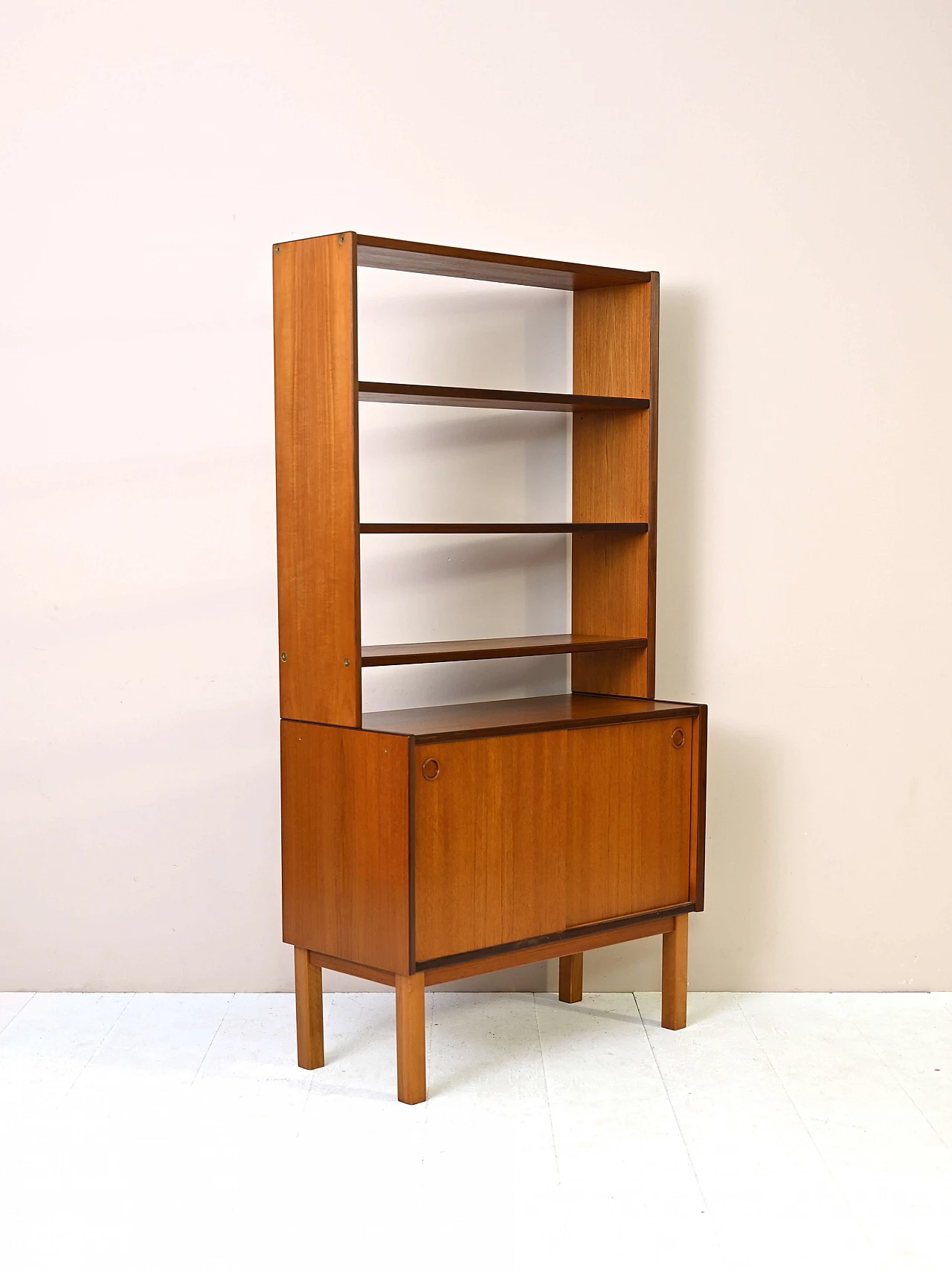 Libreria in teak con scomparto ad ante scorrevoli, anni '60 4