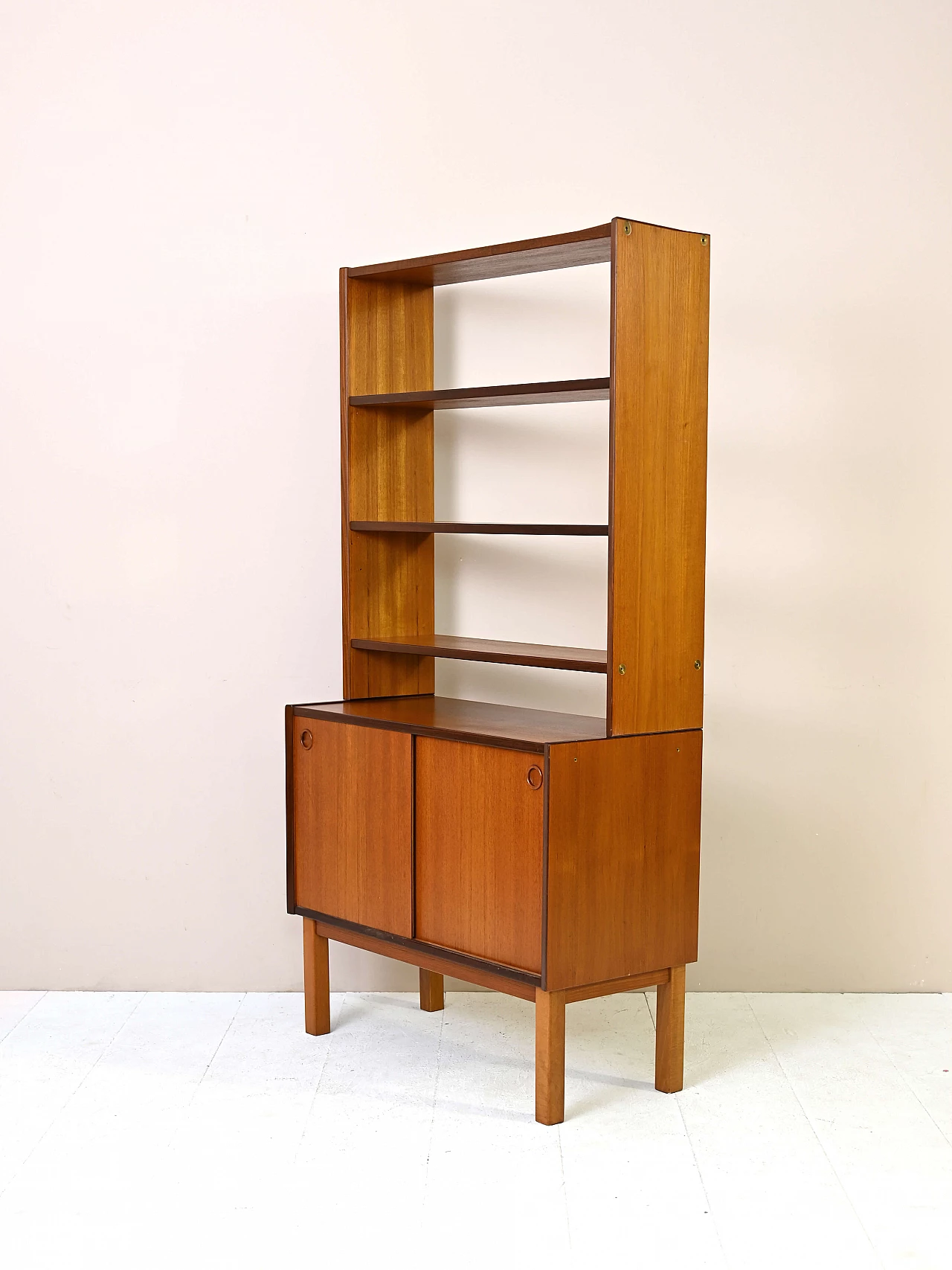 Libreria in teak con scomparto ad ante scorrevoli, anni '60 5