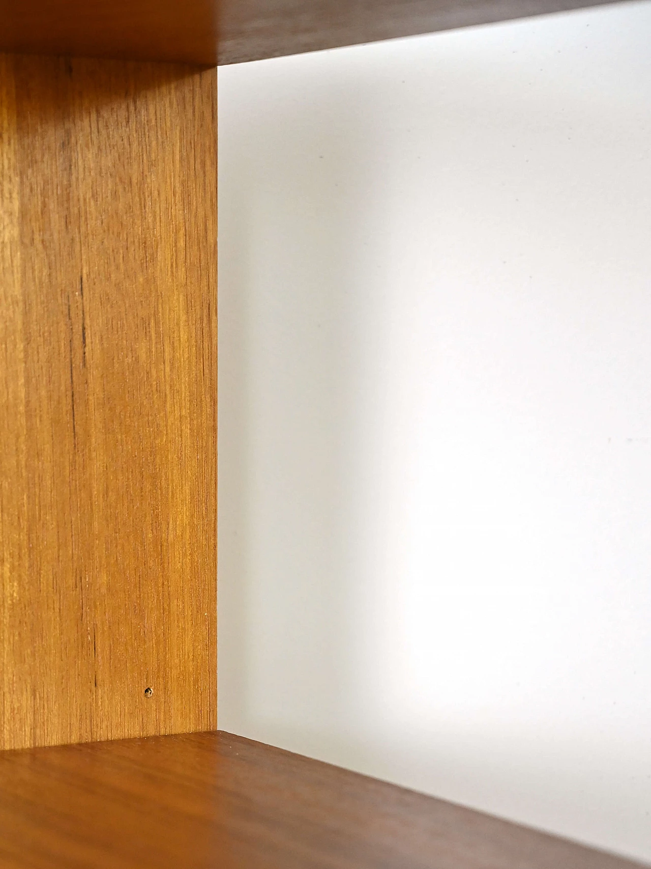 Libreria in teak con scomparto ad ante scorrevoli, anni '60 6