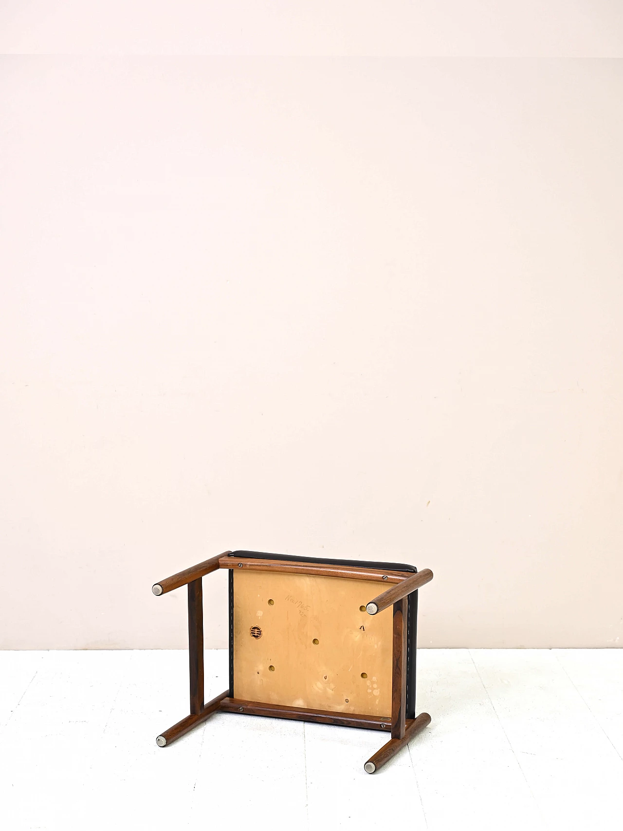 Sgabello danese in palissandro e pelle, anni ’60 3