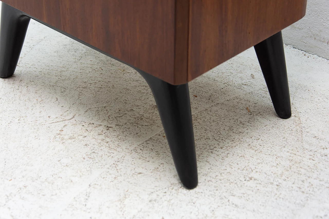 Comodino di Jindřich Halabala per ÚP Závody, anni '50 12