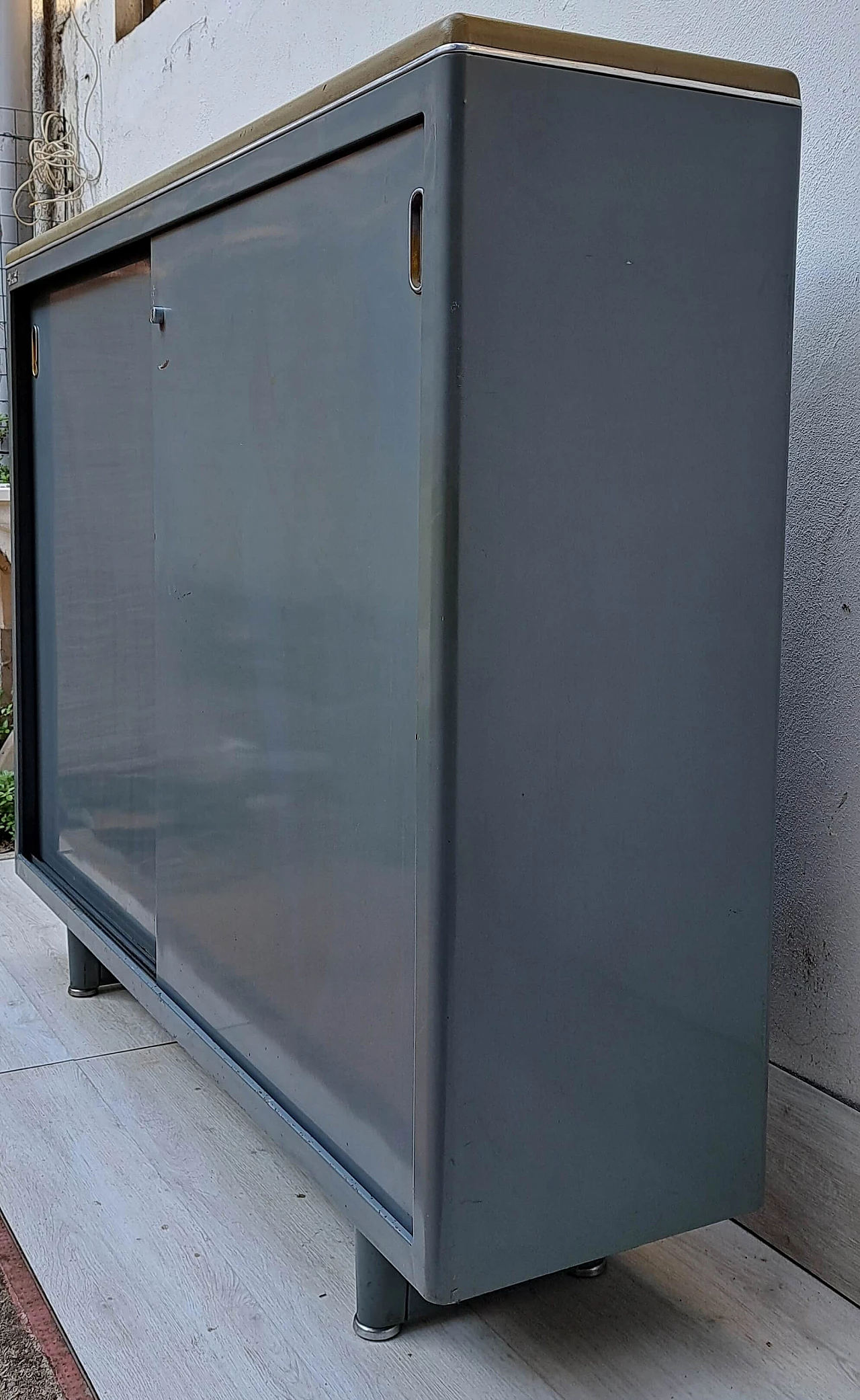Grey lacquered metal cabinet with sliding doors by FIAMCA, 1950s 3