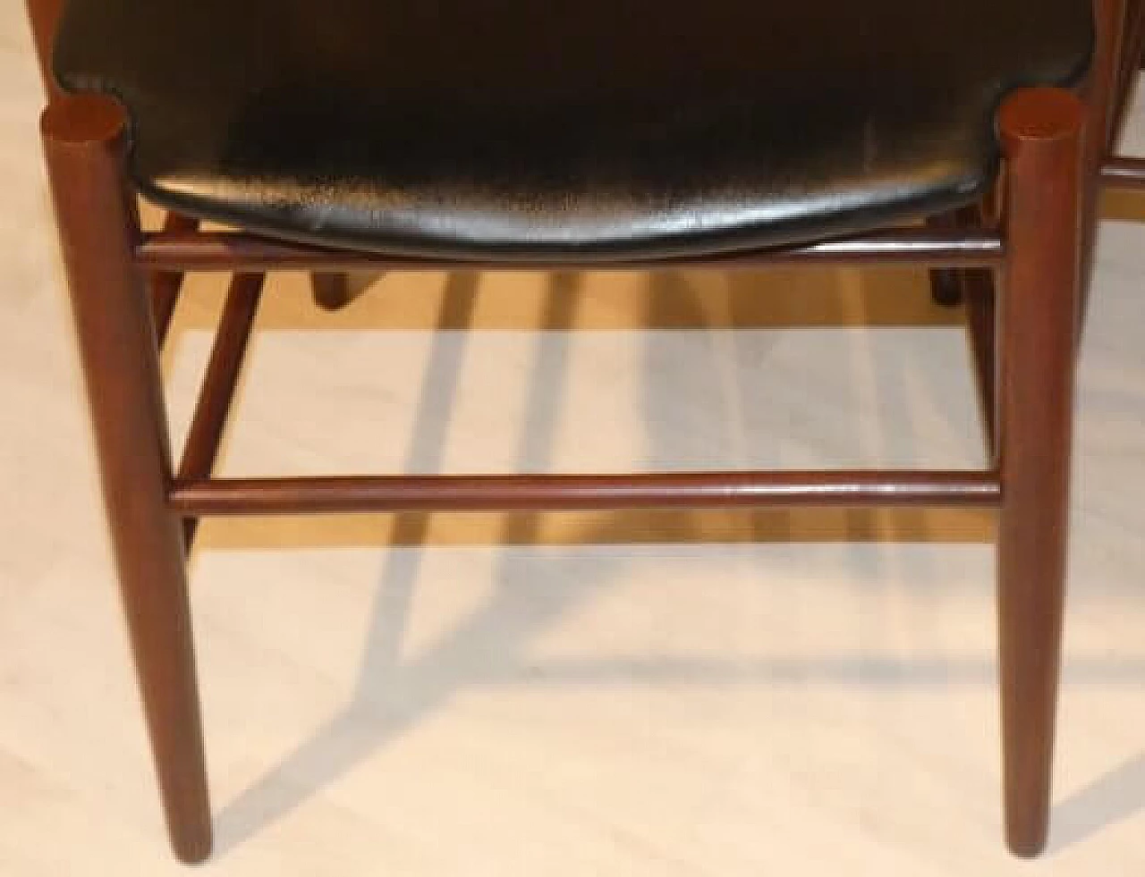 4 Sedie in skai e palissandro, anni '50 18