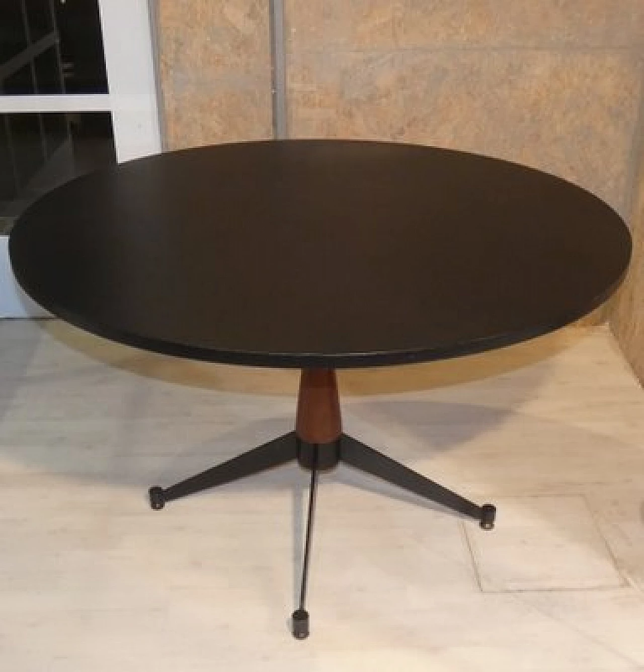 4 Rosewood chairs and round table, 1950s 4