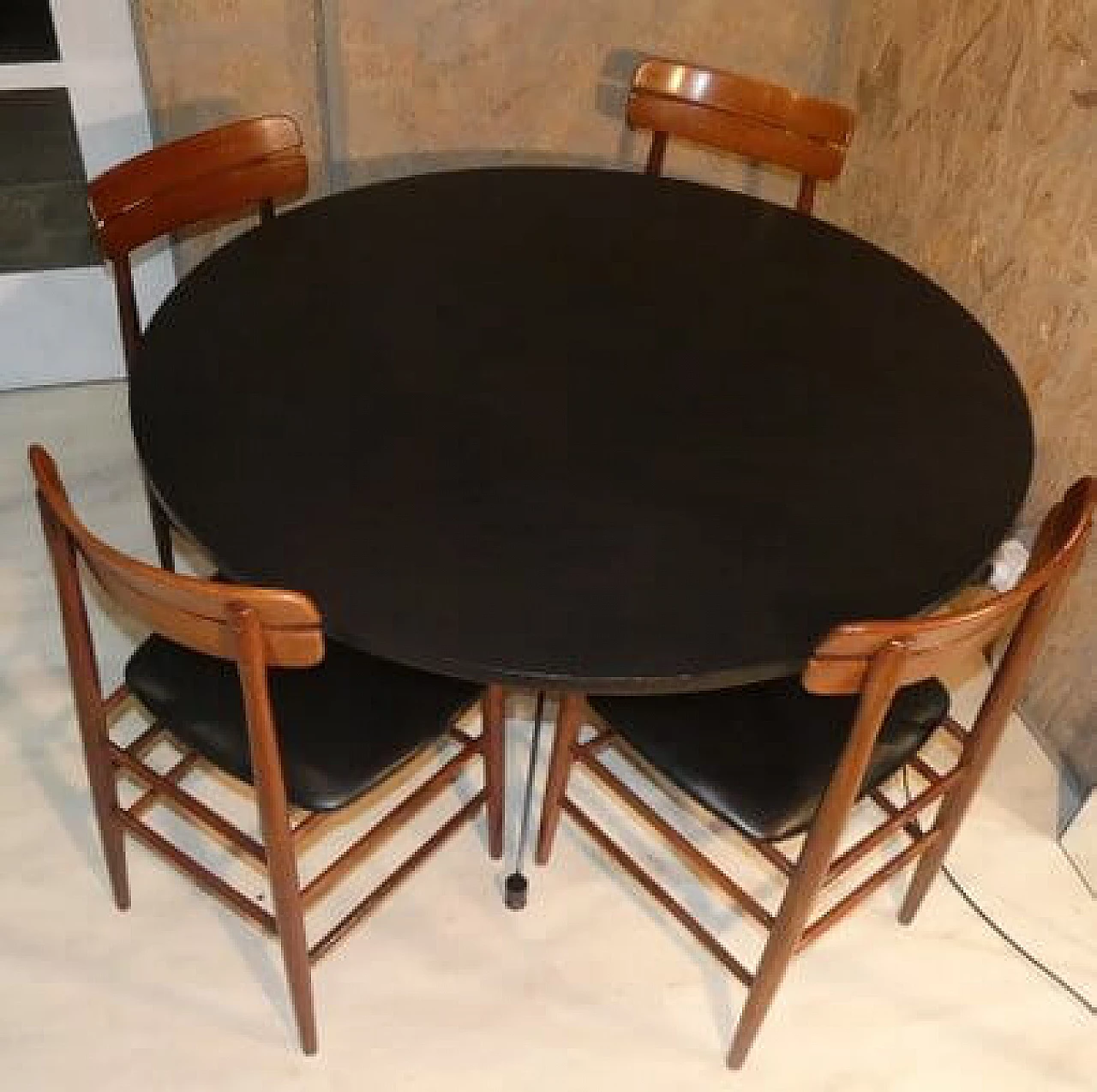4 Rosewood chairs and round table, 1950s 12