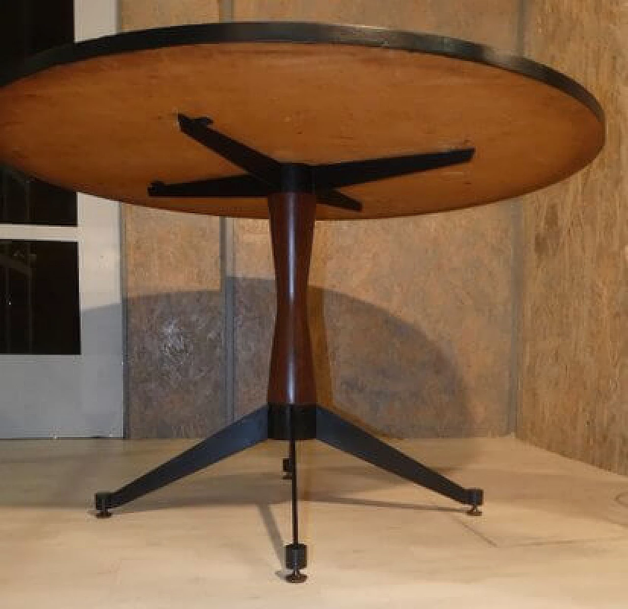 4 Rosewood chairs and round table, 1950s 16