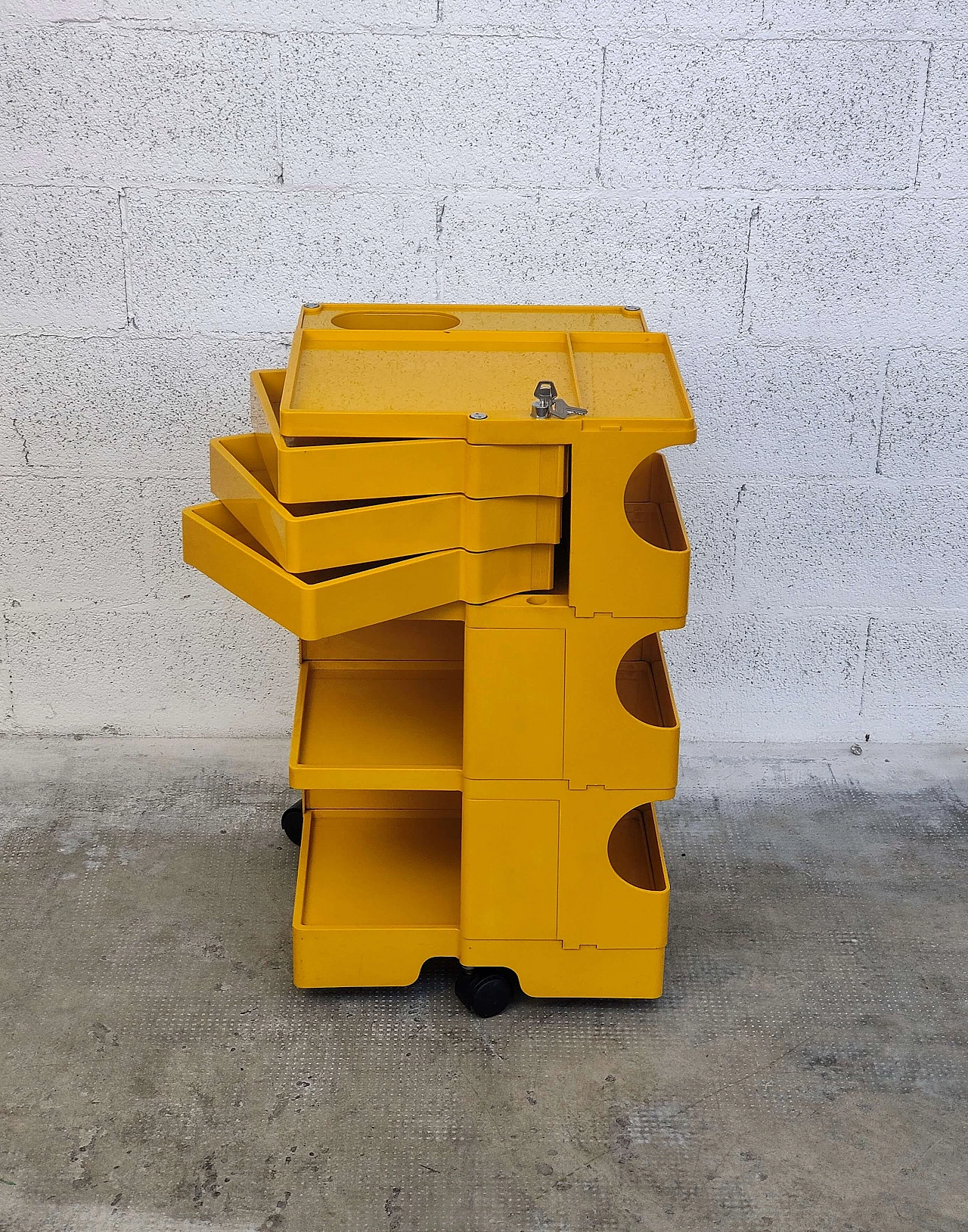 Carrello Boby giallo di Joe Colombo per Bieffeplast, anni '70 1