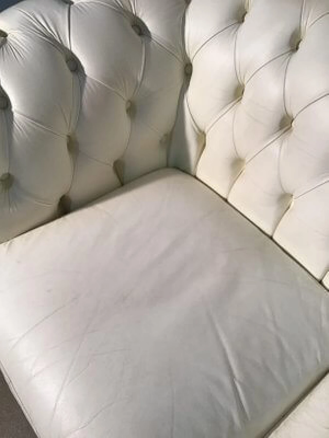 Chesterfield-style white leather sofa, 1980s 8