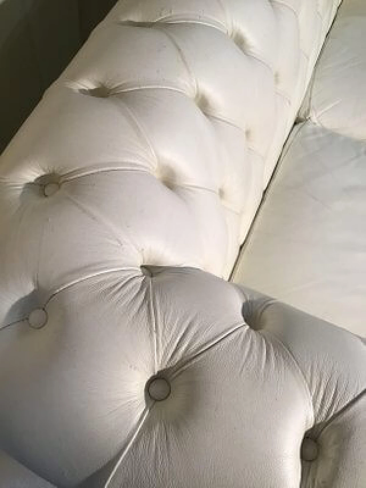 Chesterfield-style white leather sofa, 1980s 11