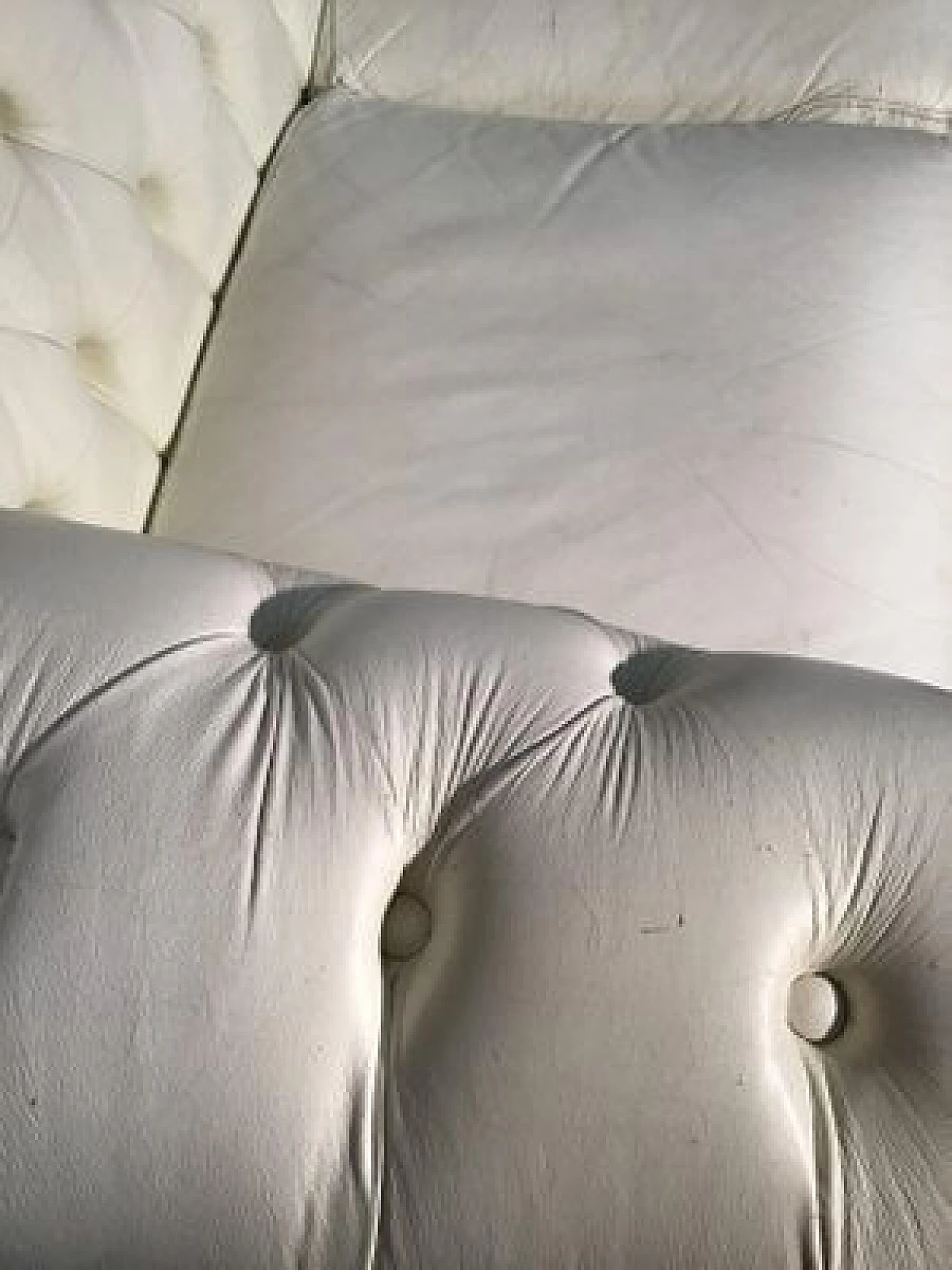 Chesterfield-style white leather sofa, 1980s 12