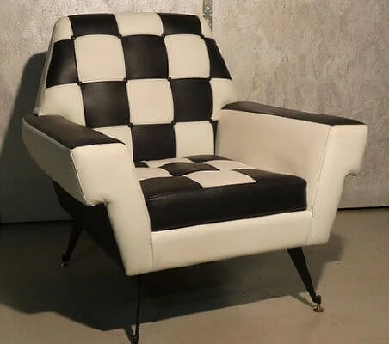 Pair of octagonal armchairs with checkerboard vinyl leather upholstery, 1960s 32