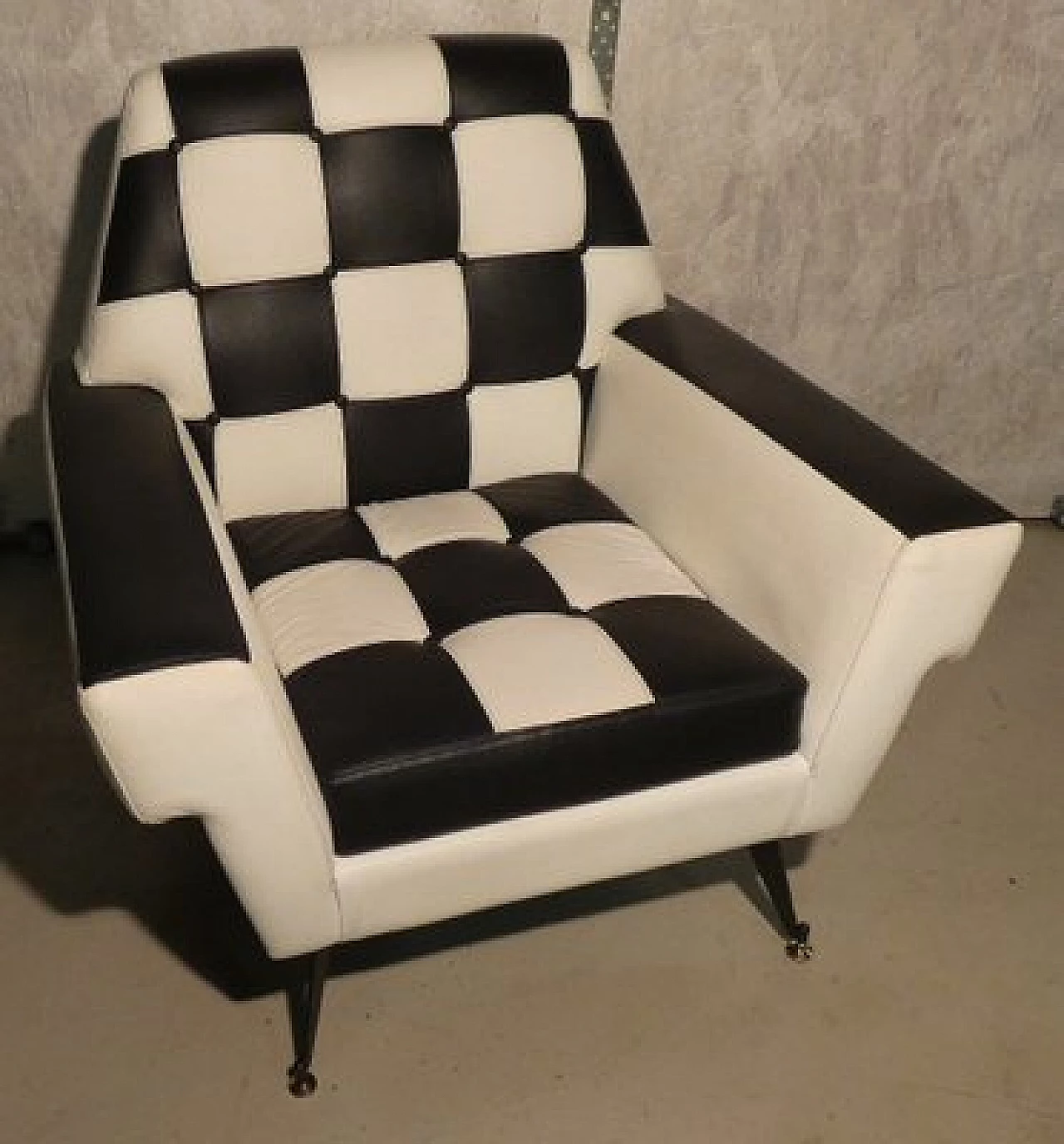 Pair of octagonal armchairs with checkerboard vinyl leather upholstery, 1960s 35