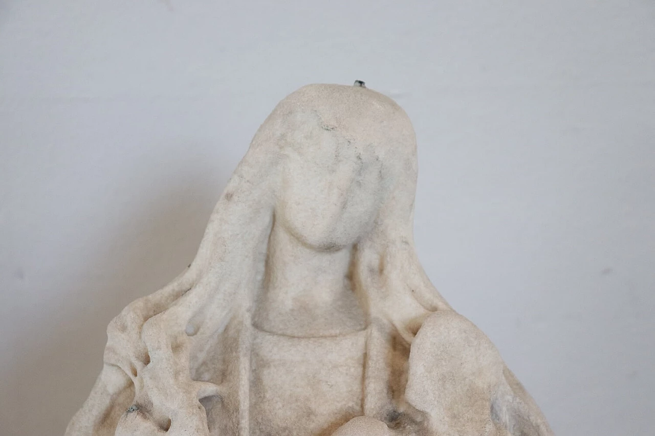 Scultura di Madonna con bambino in marmo bianco, '500 2