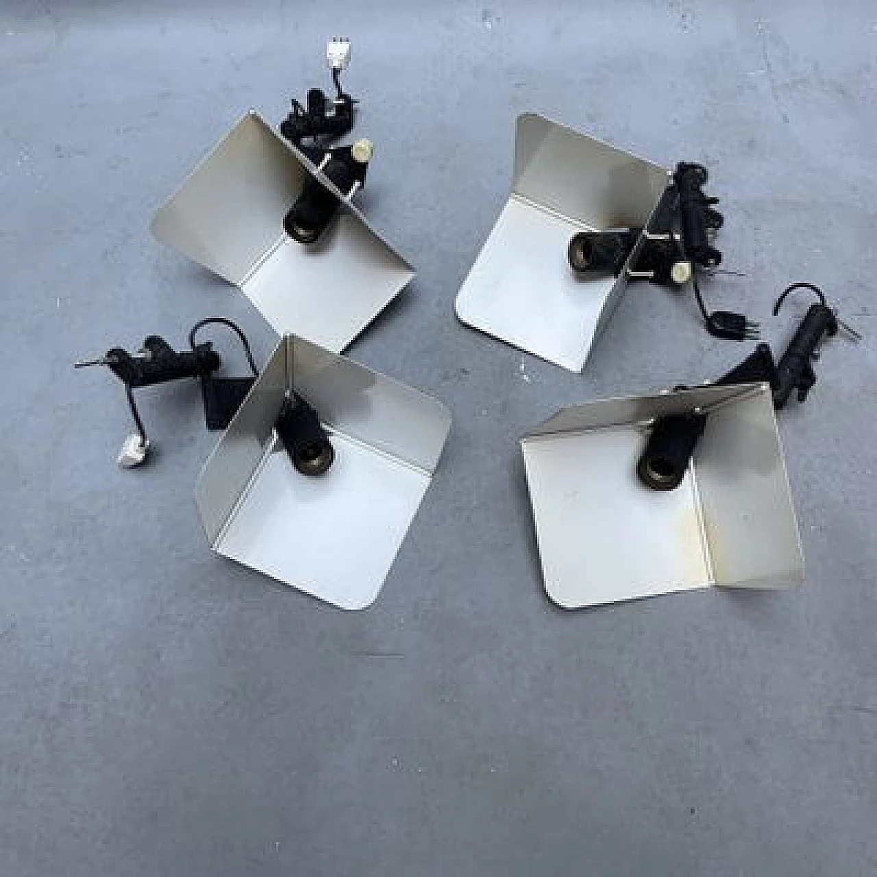 4 Wall sconces for Stilnovo, 1960s 4